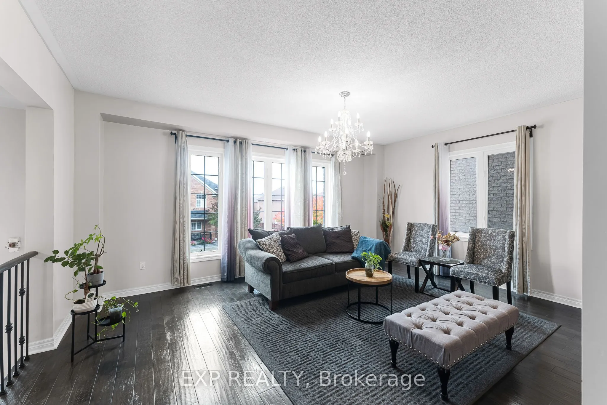 211 Ray Snow Boulevard