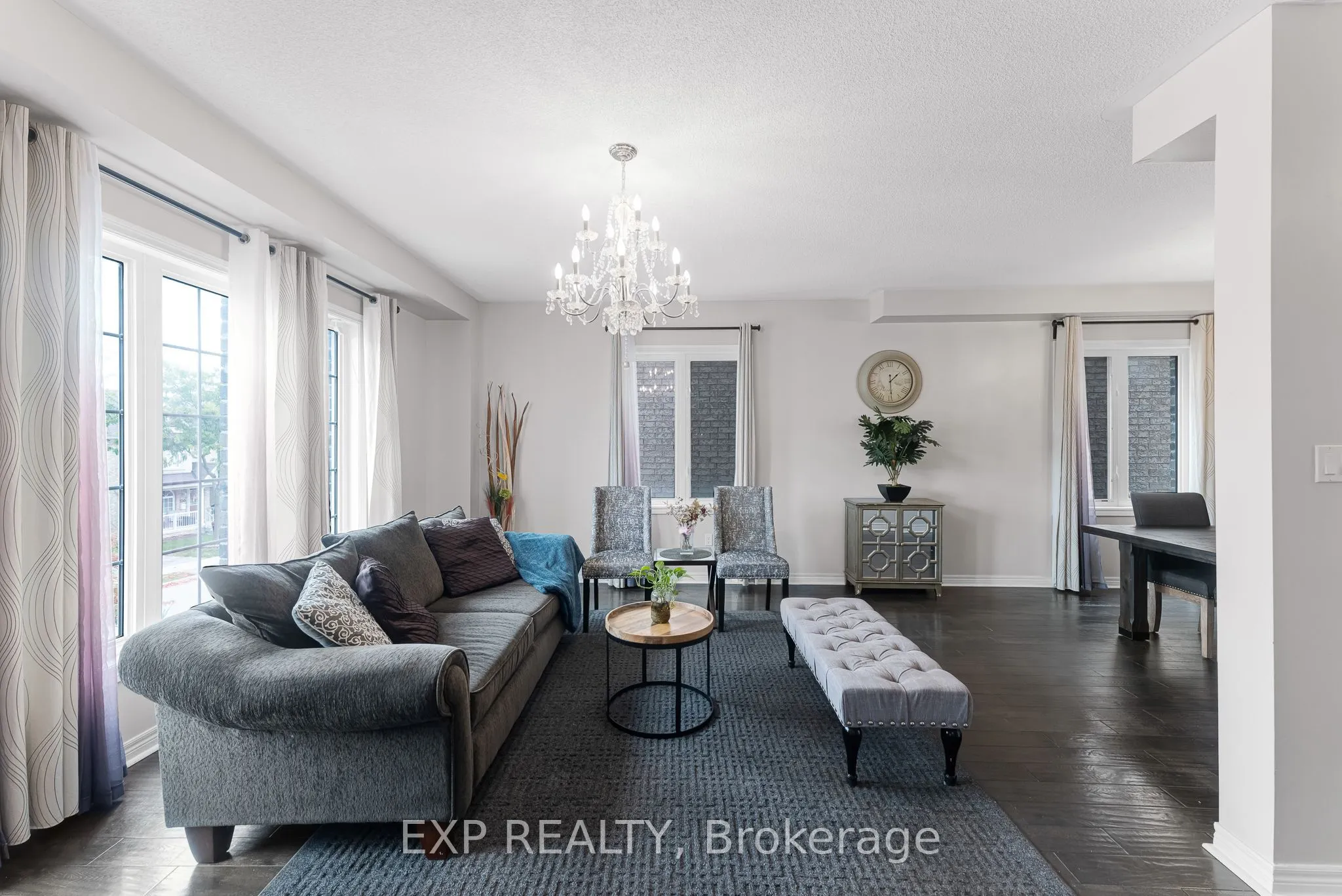 211 Ray Snow Boulevard