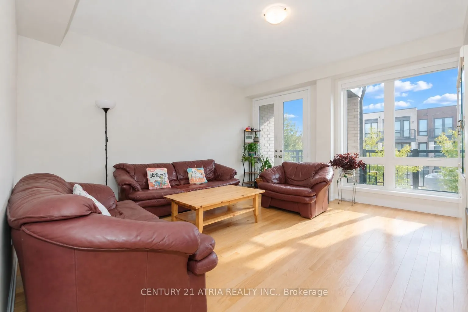 69 Stauffer Crescent