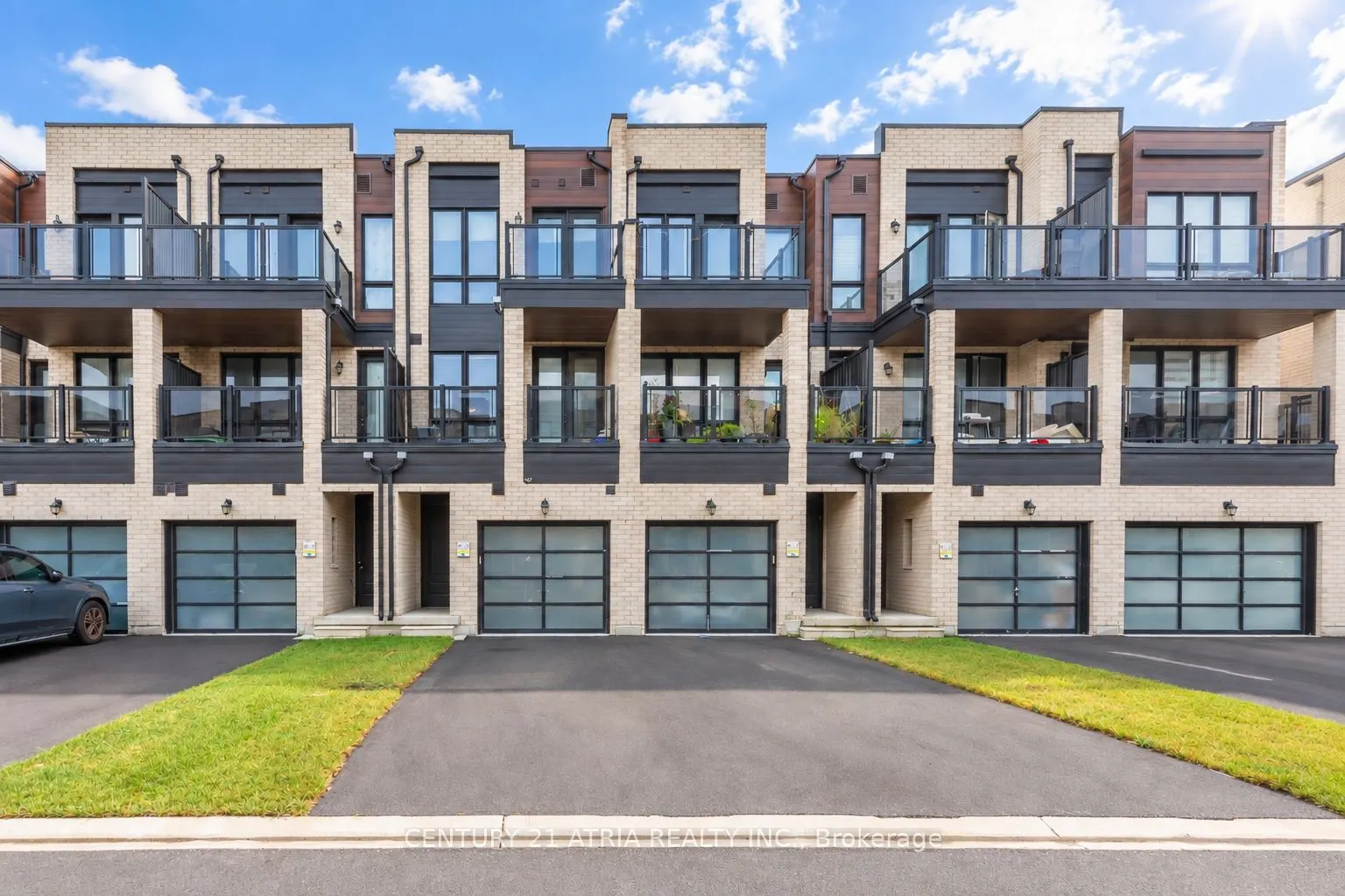 69 Stauffer Crescent