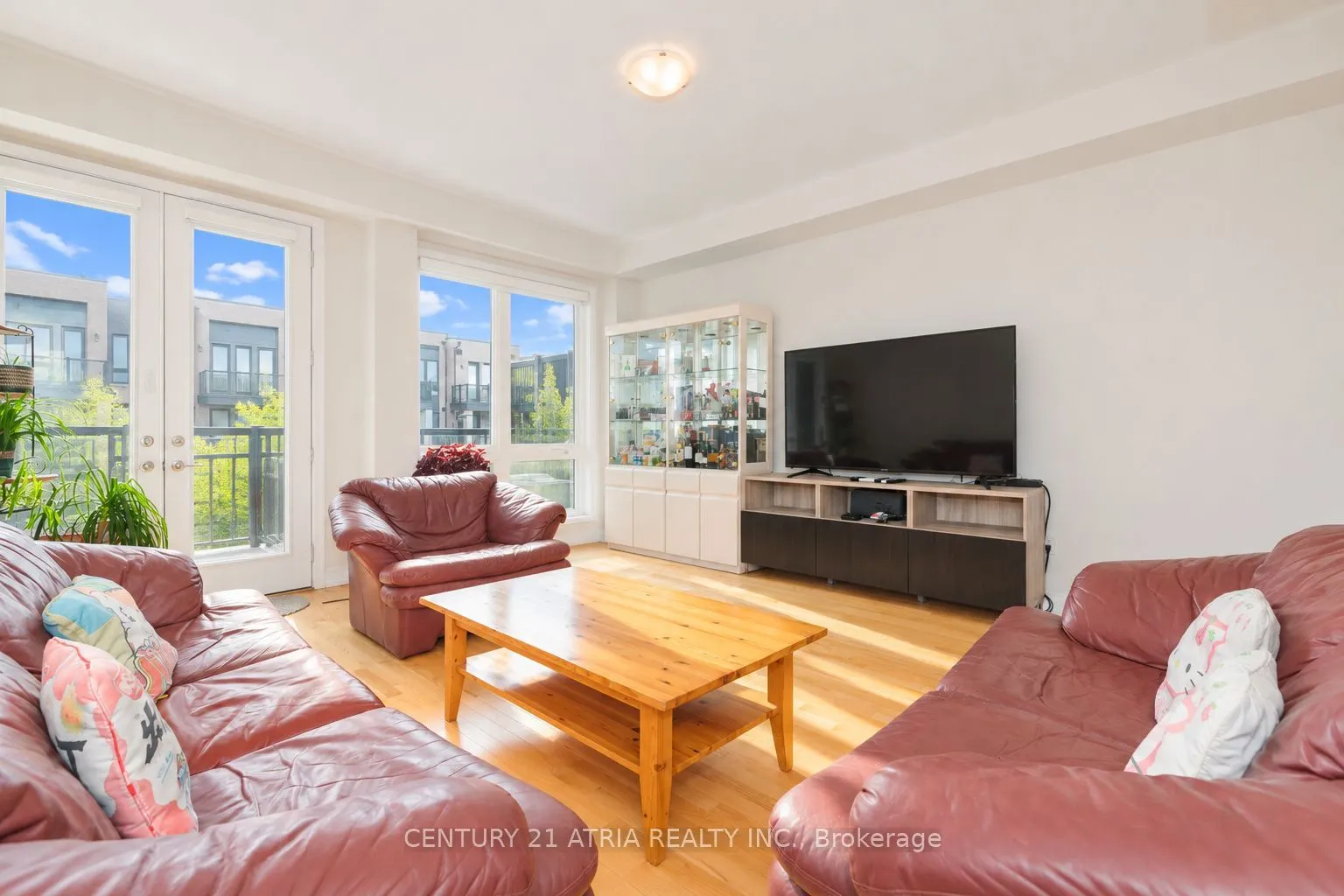 69 Stauffer Crescent