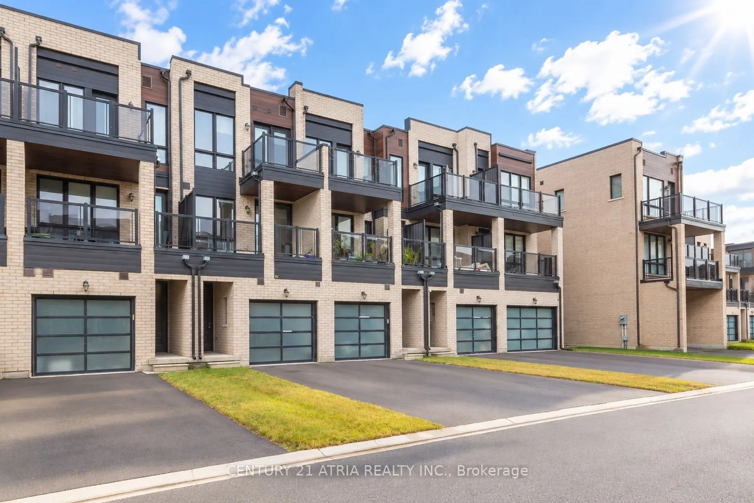 69 Stauffer Crescent