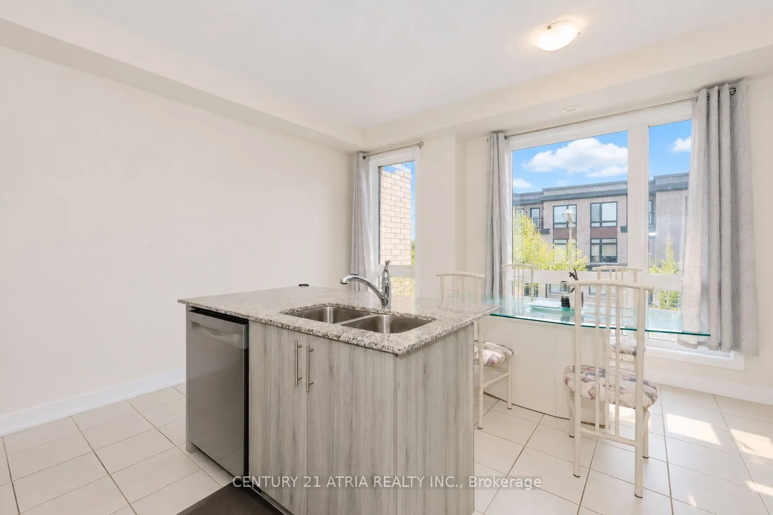 69 Stauffer Crescent