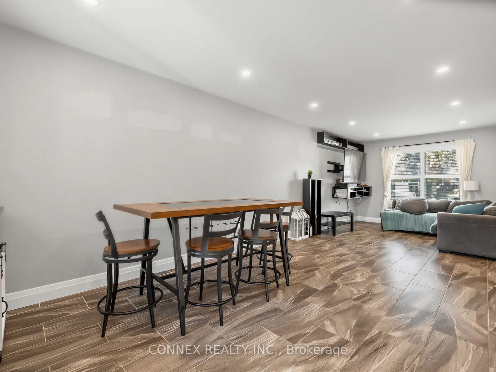 77 Colony Trail Boulevard