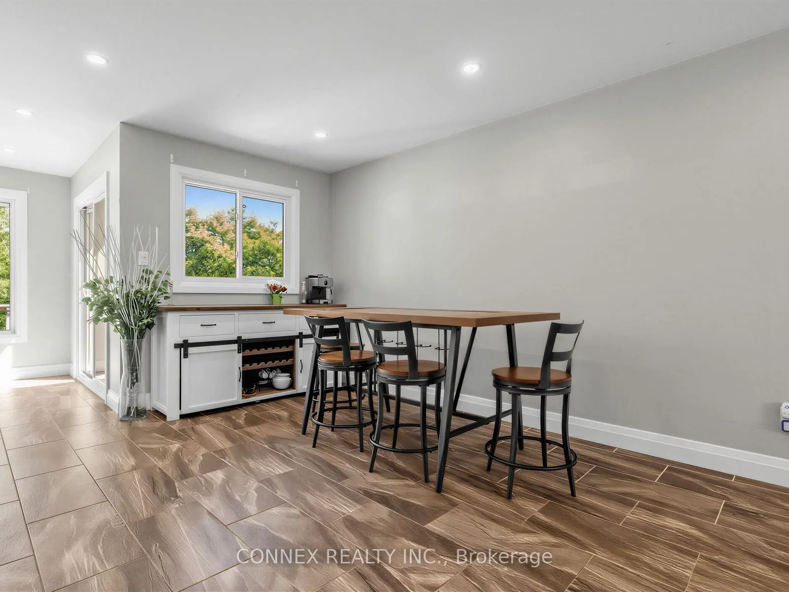 77 Colony Trail Boulevard