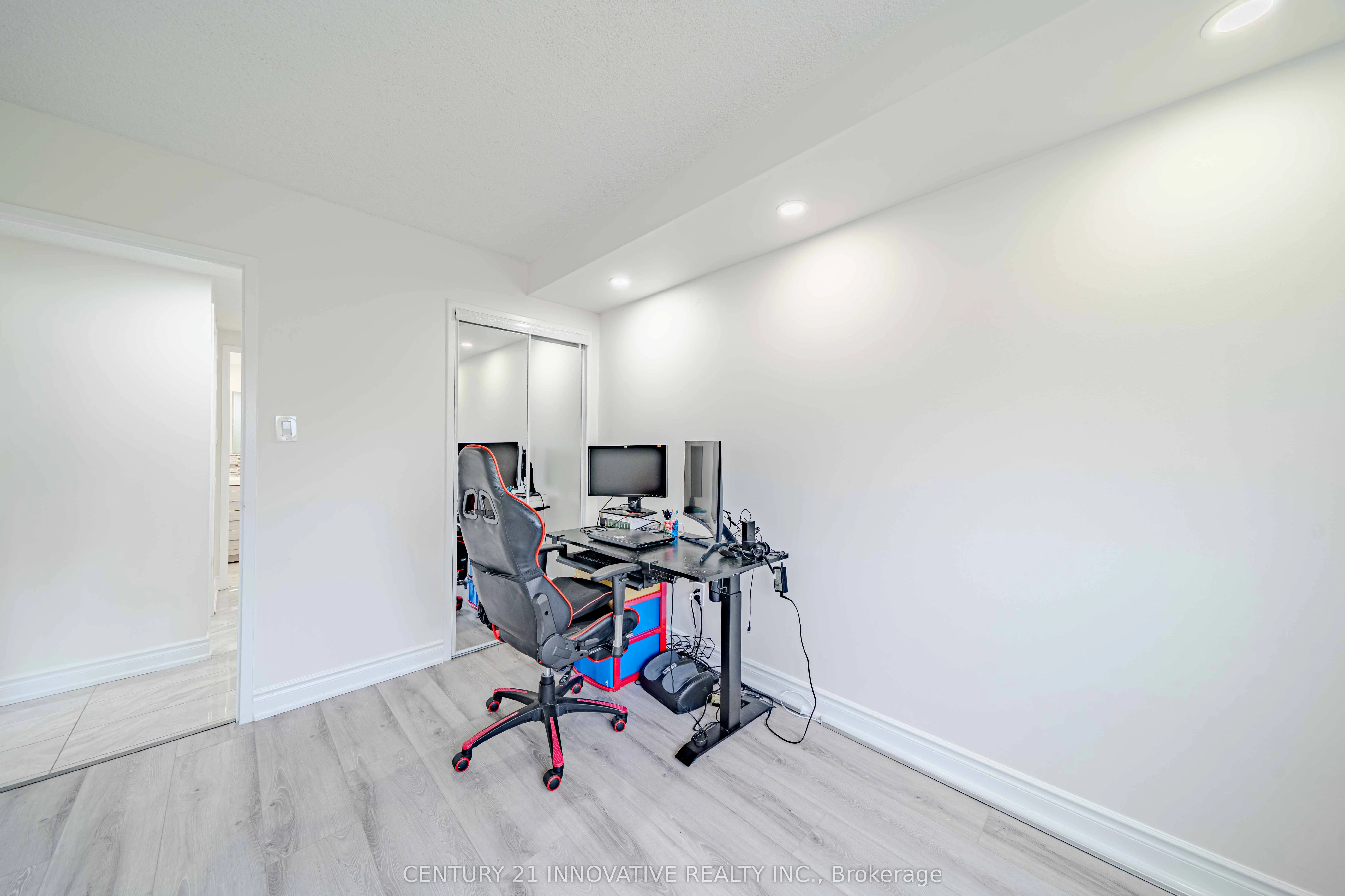 5 Weldrick Road W #511