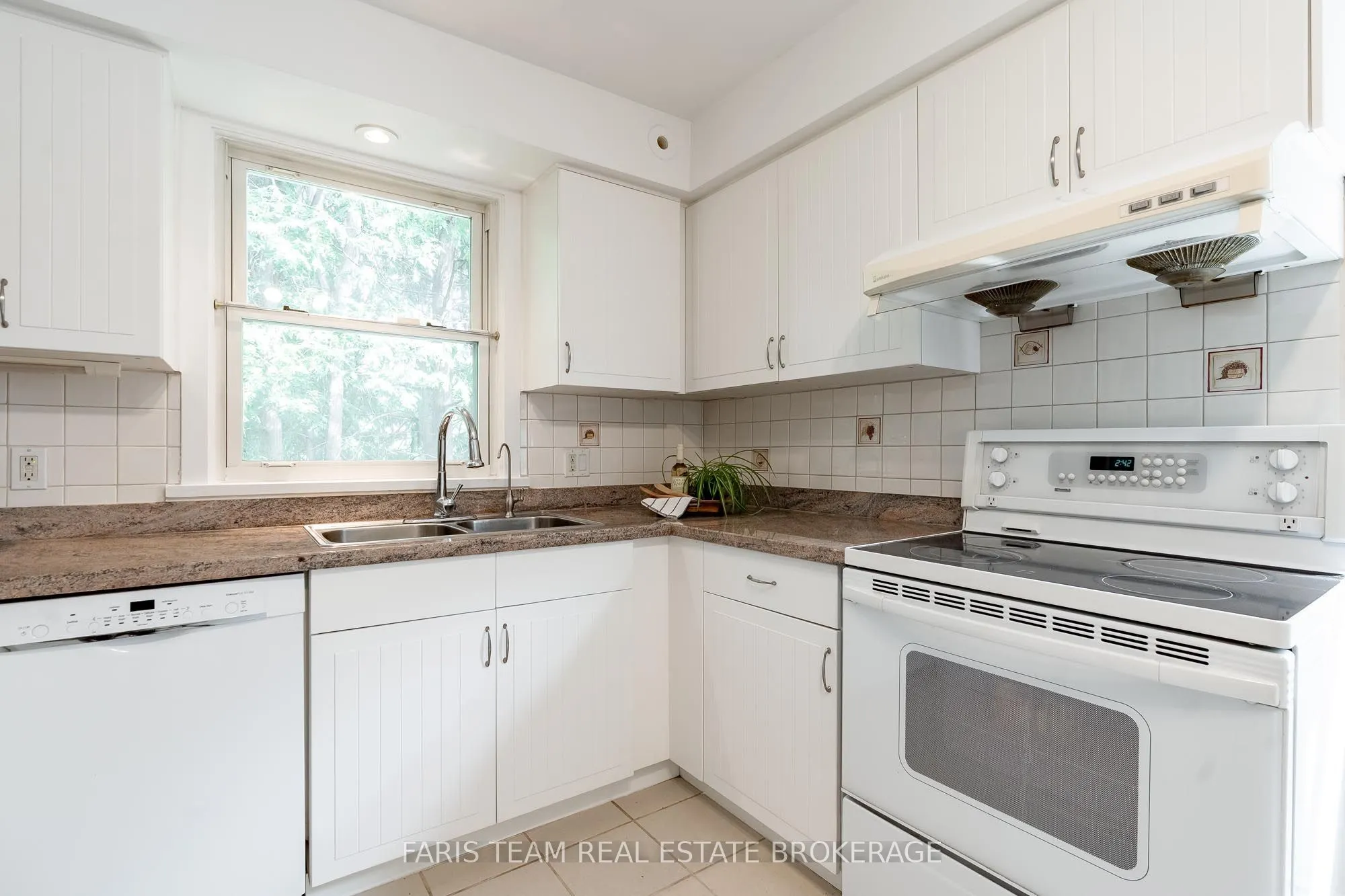 90 Bedford Park Avenue