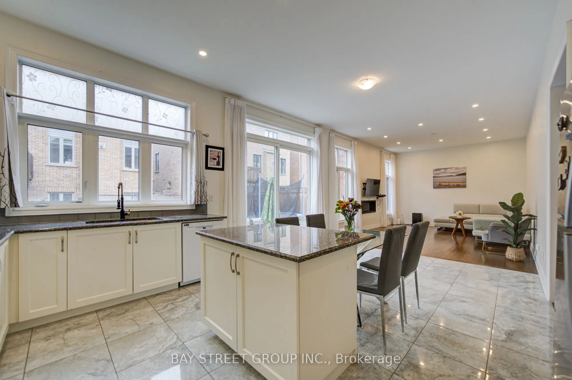 30 Ben Sinclair Avenue