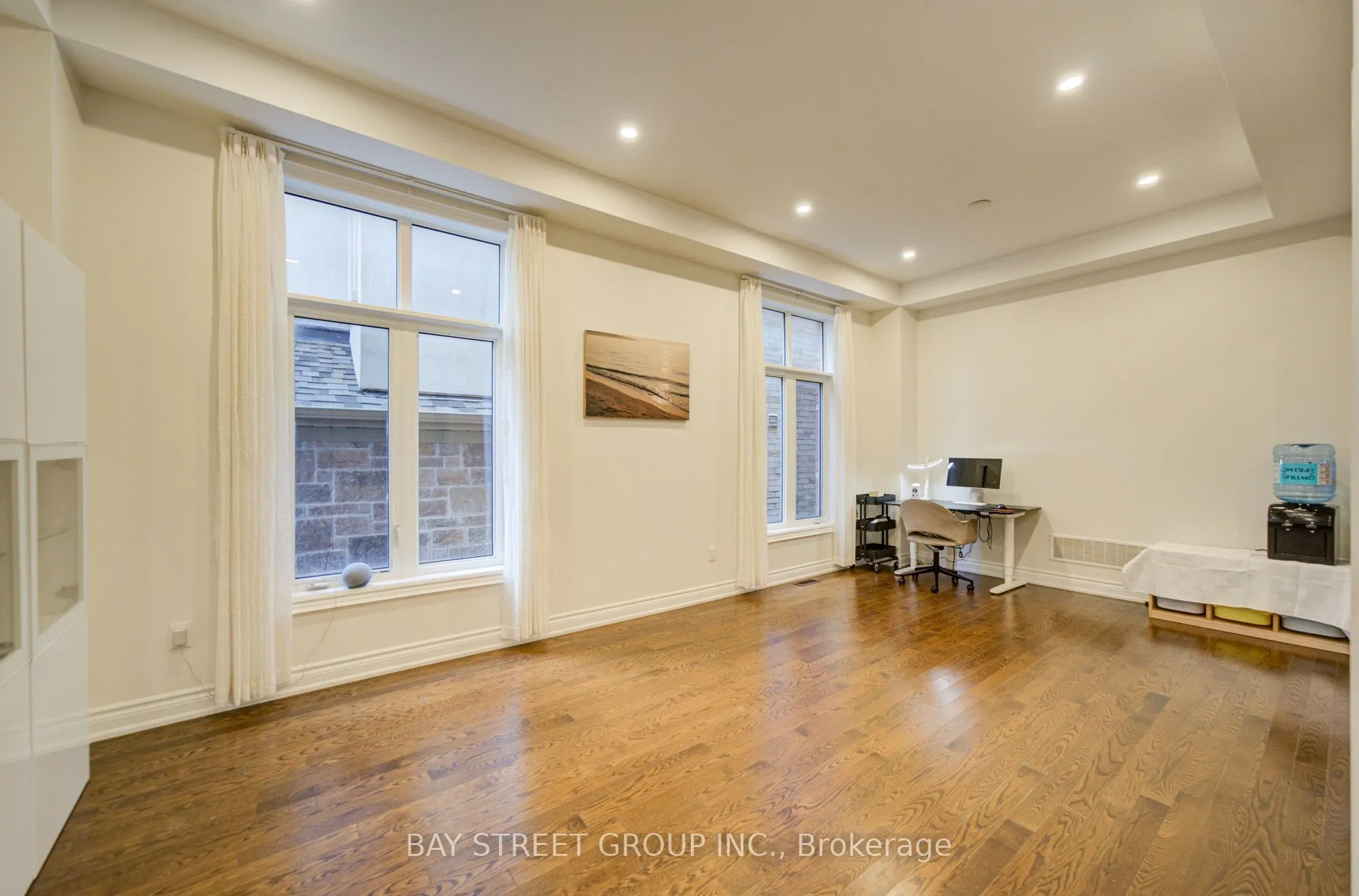 30 Ben Sinclair Avenue