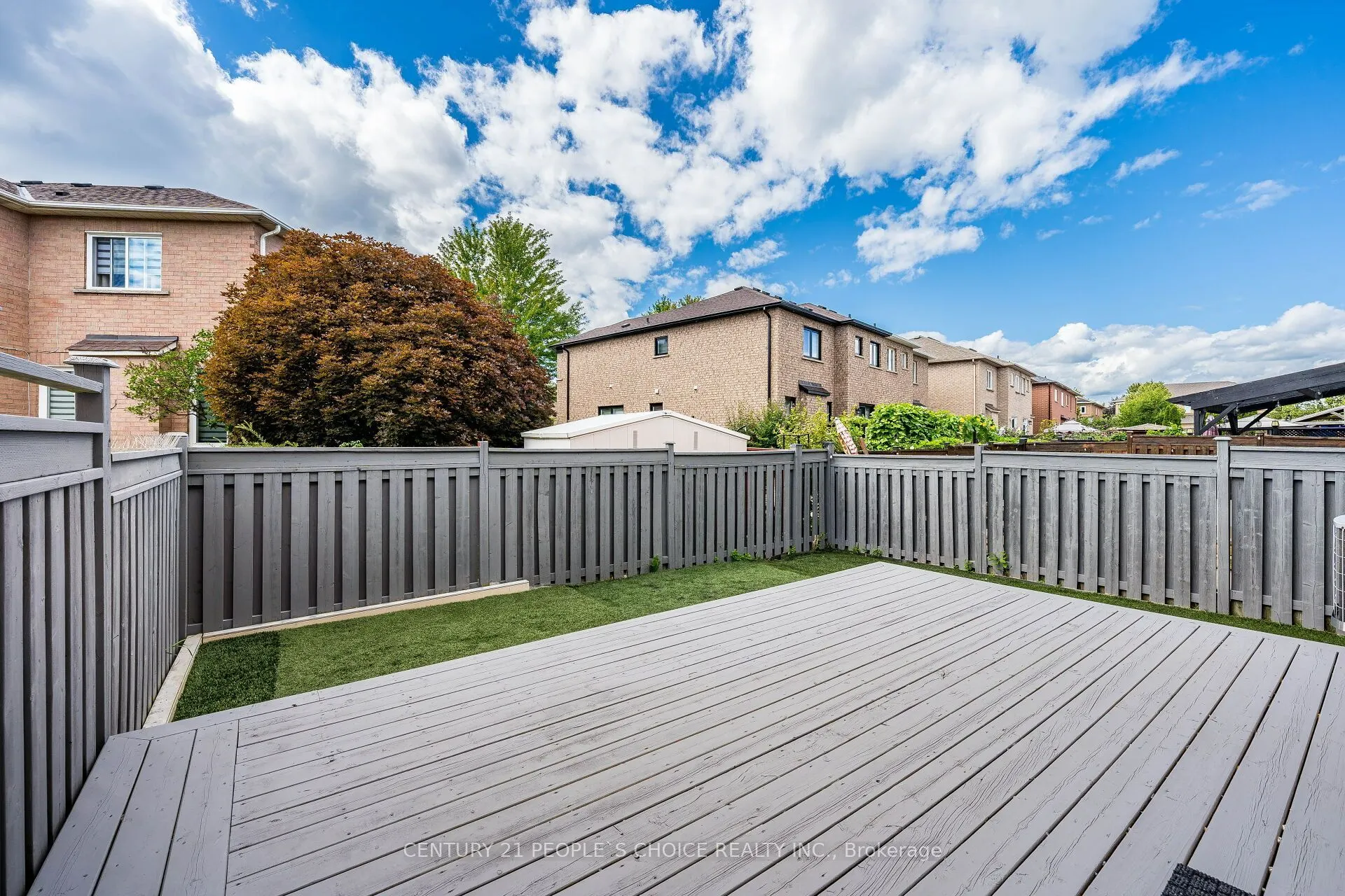 211 Wildberry Crescent