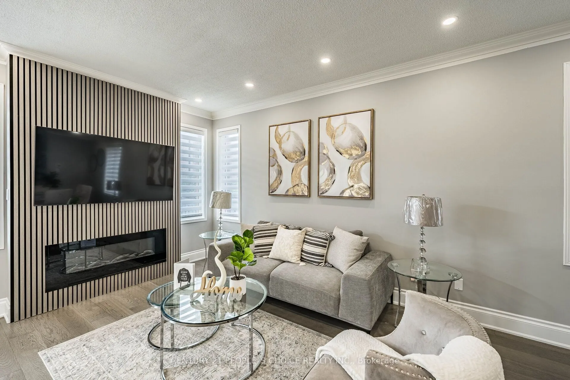 211 Wildberry Crescent