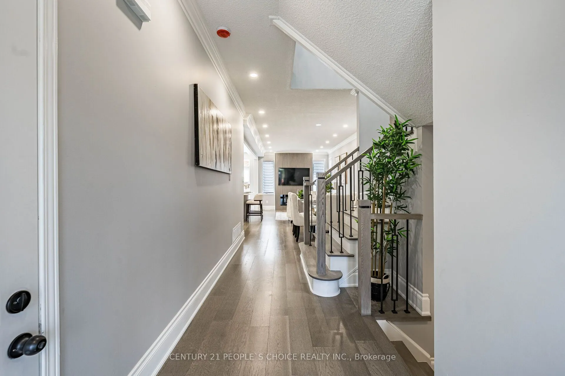 211 Wildberry Crescent