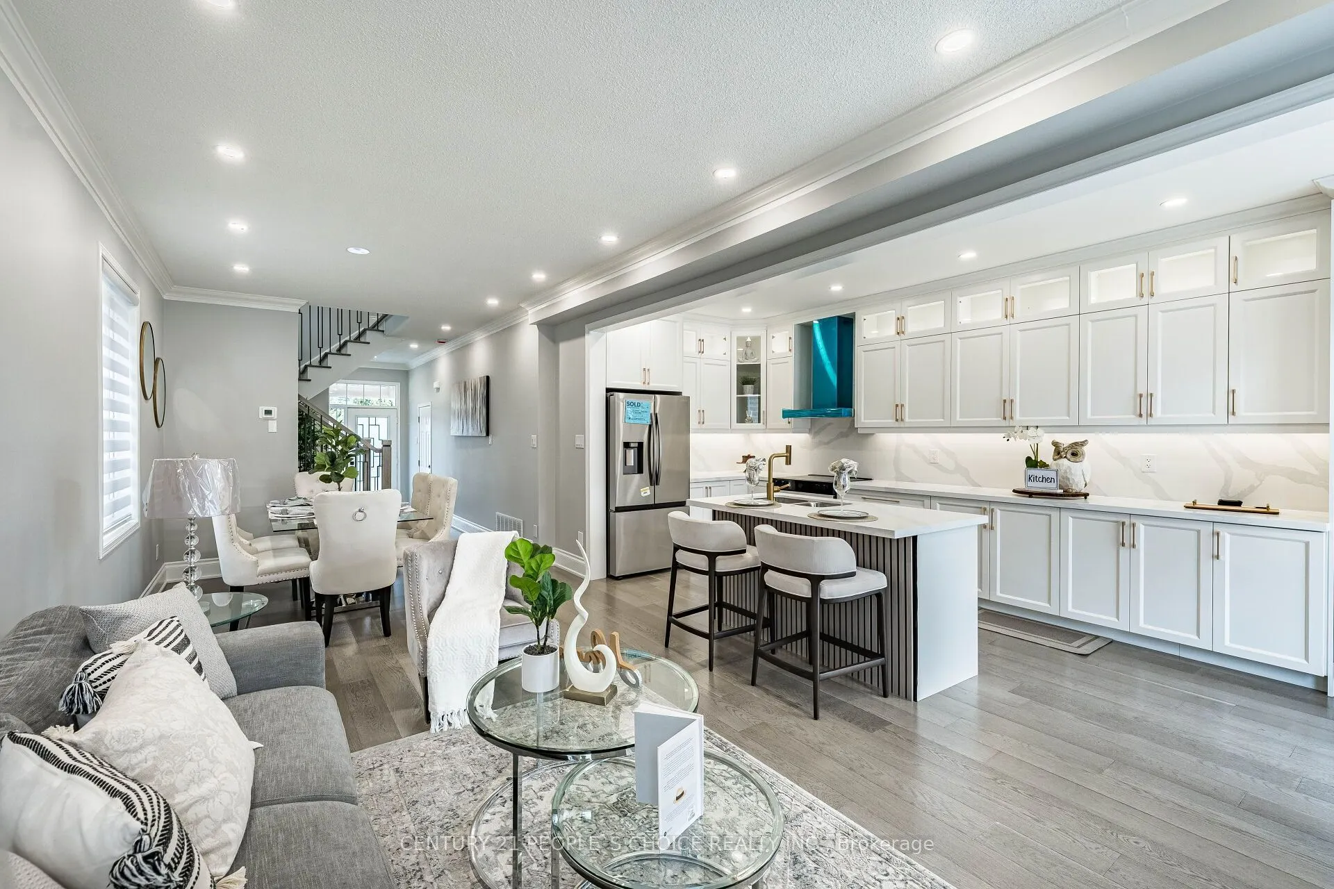 211 Wildberry Crescent