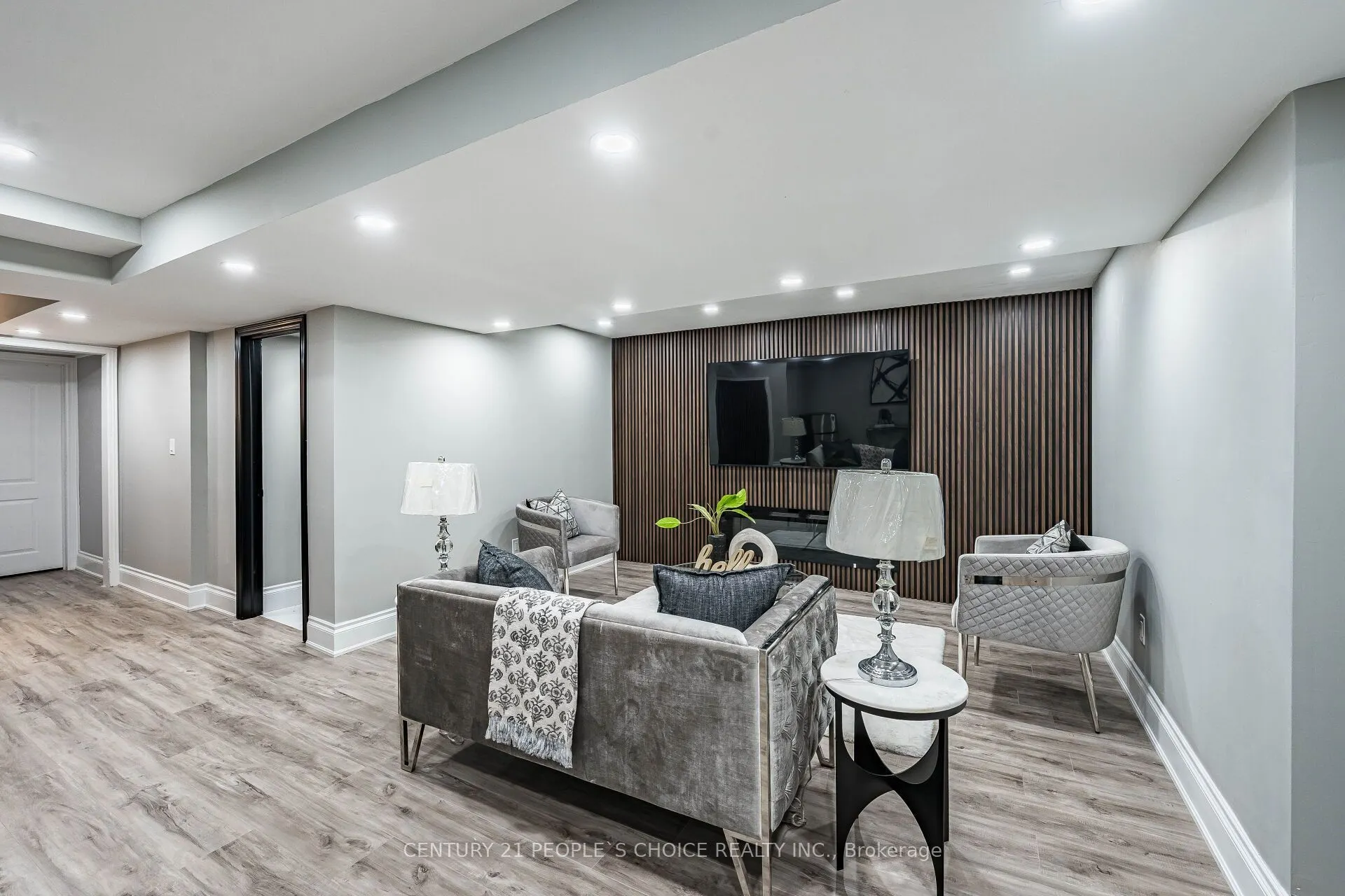 211 Wildberry Crescent