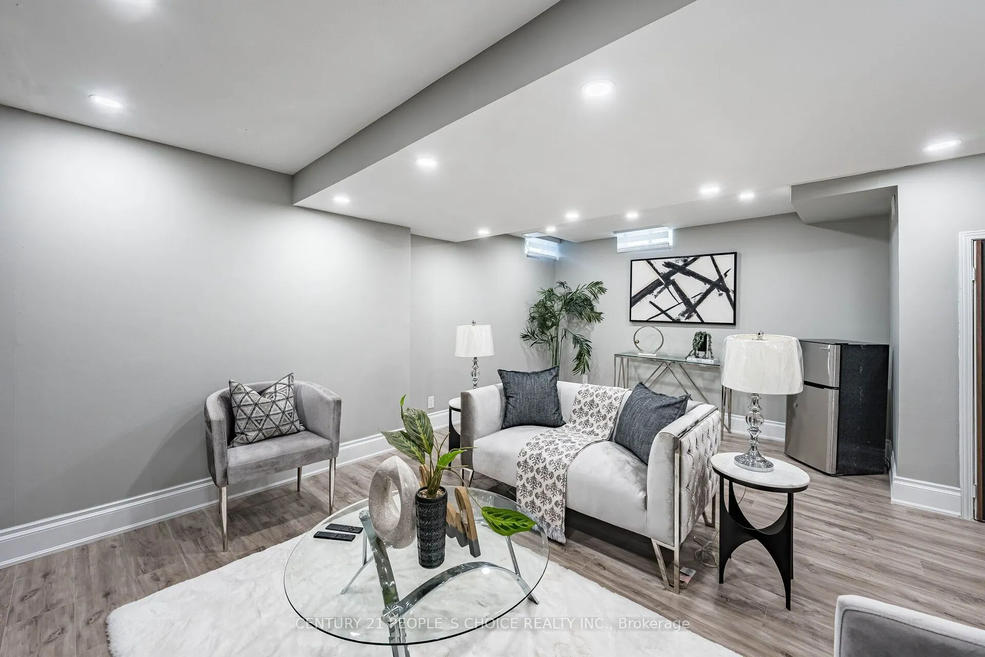 211 Wildberry Crescent
