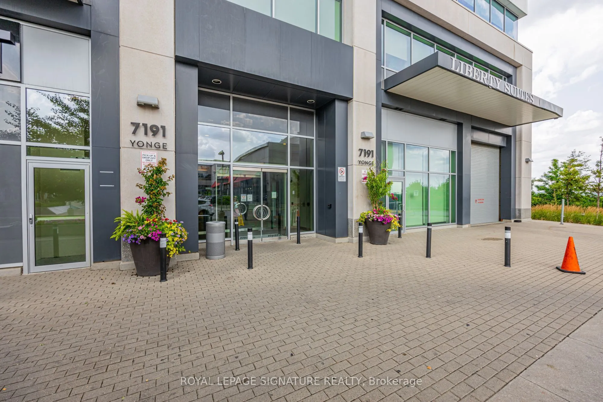 7191 Yonge Street #310