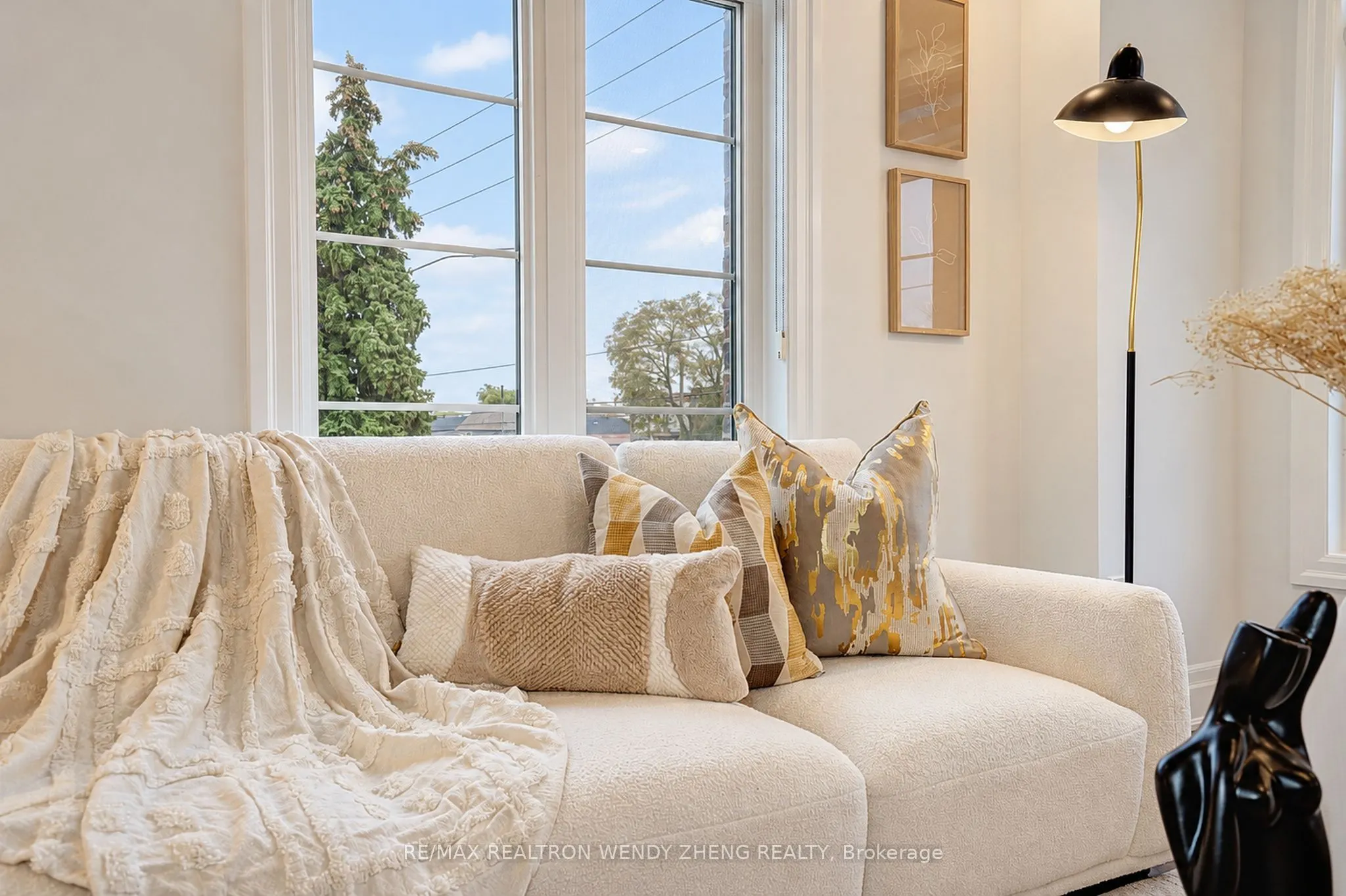 160 Elgin Mills Road W
