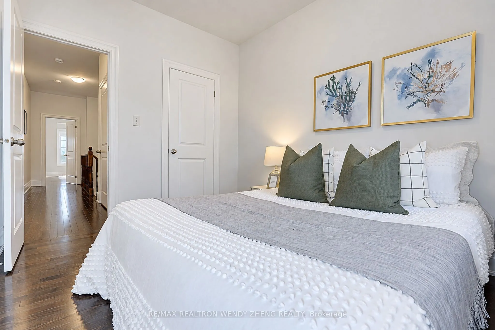 160 Elgin Mills Road W