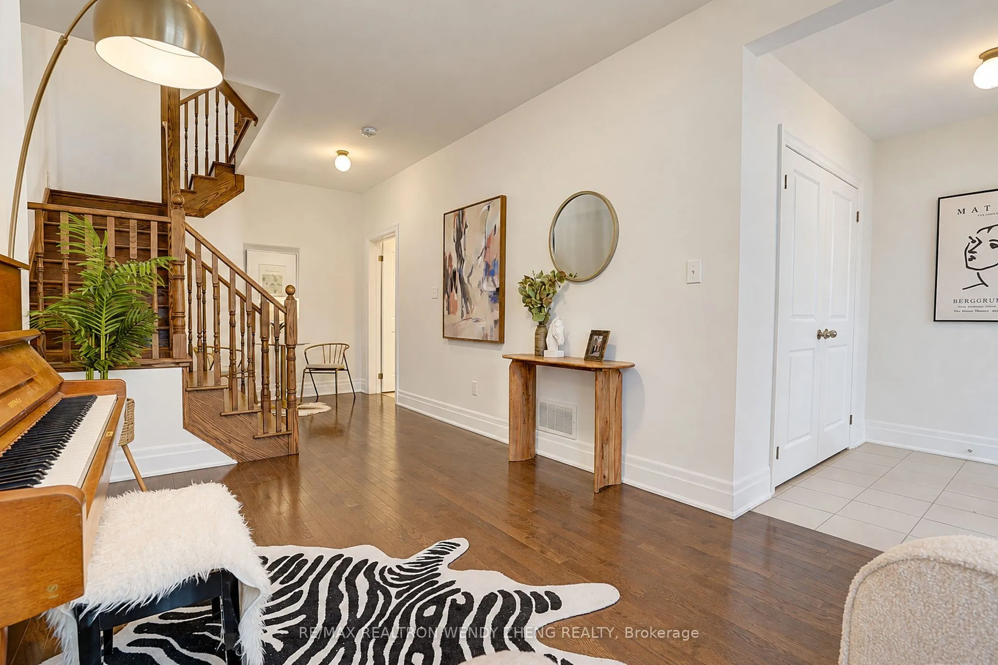 160 Elgin Mills Road W