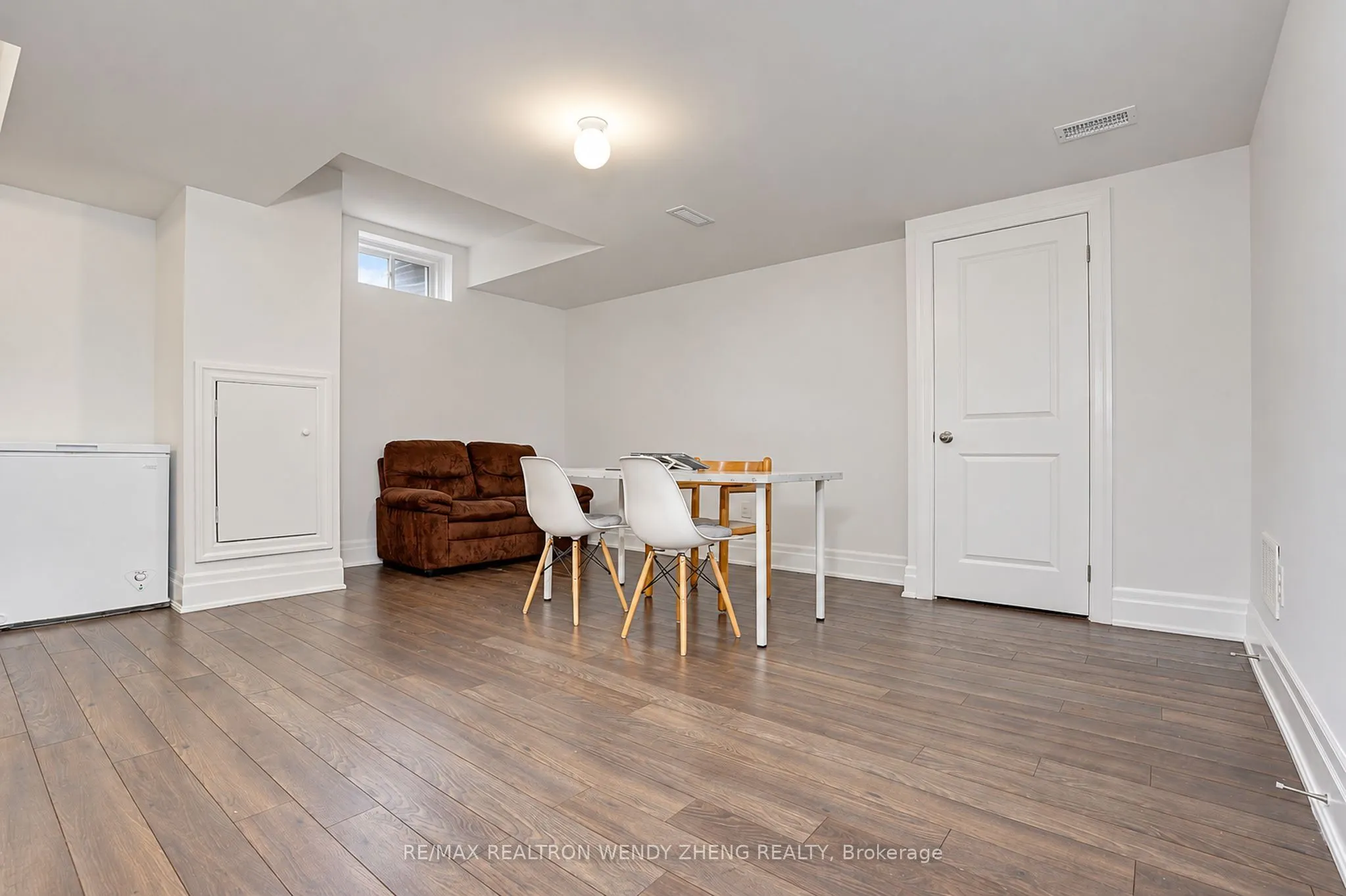 160 Elgin Mills Road W