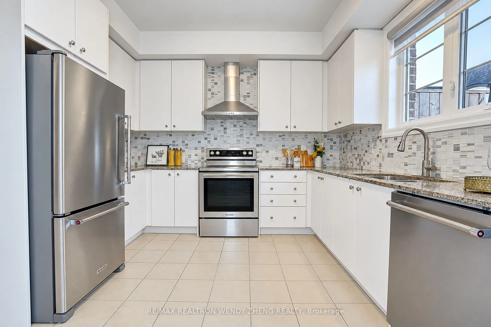 160 Elgin Mills Road W