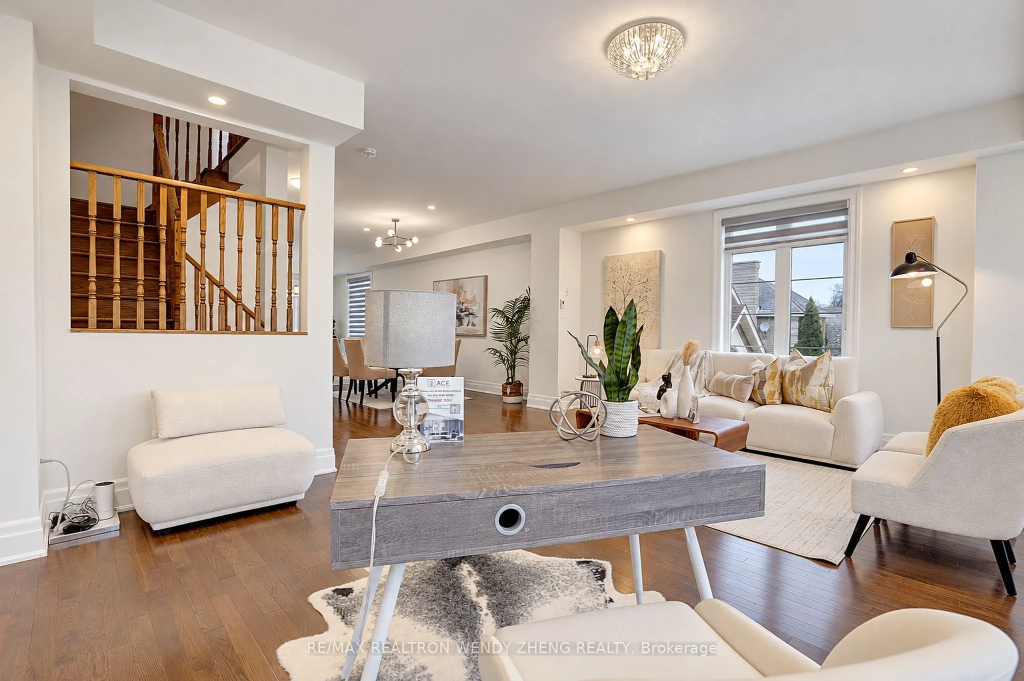 160 Elgin Mills Road W