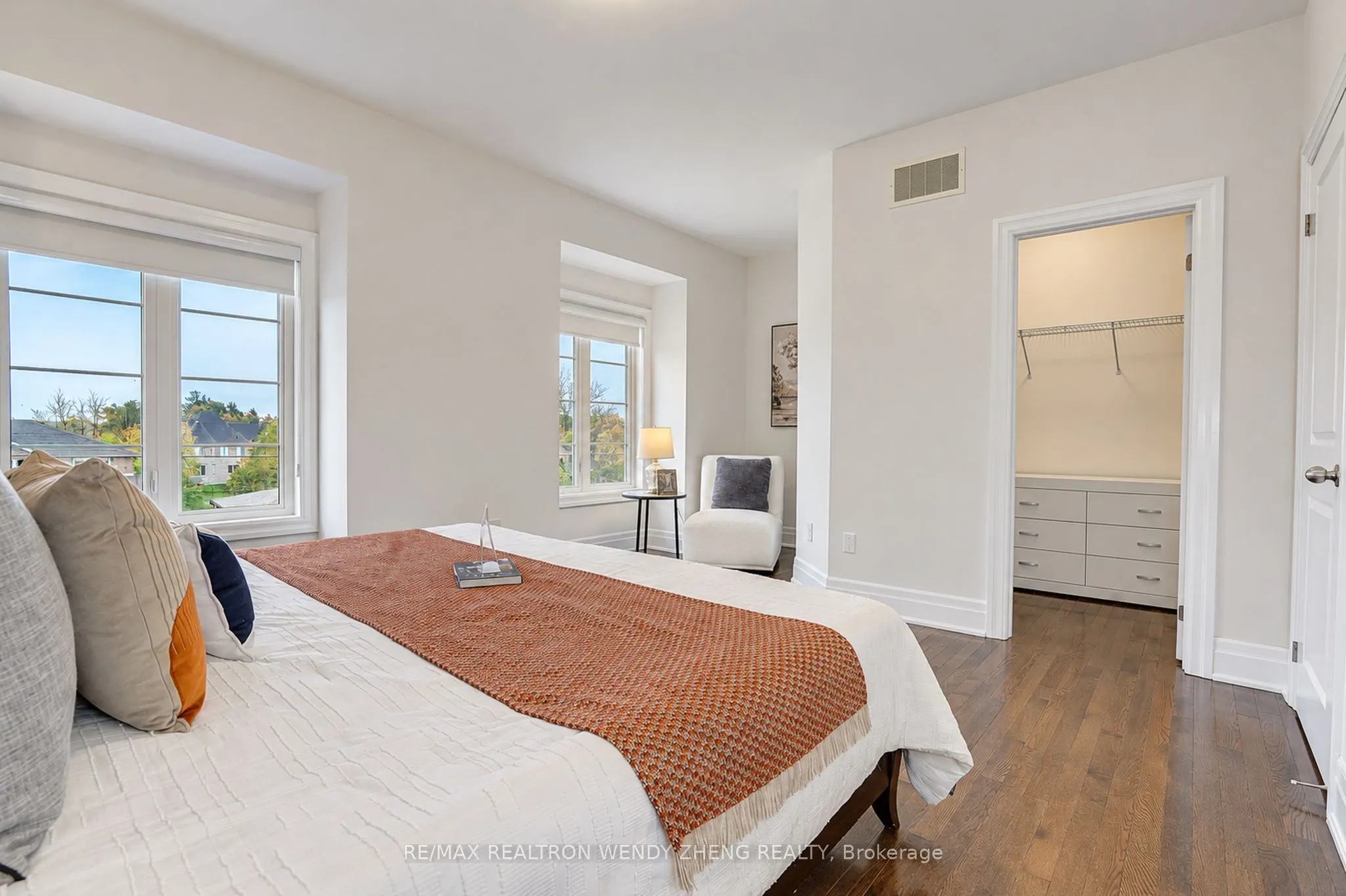 160 Elgin Mills Road W
