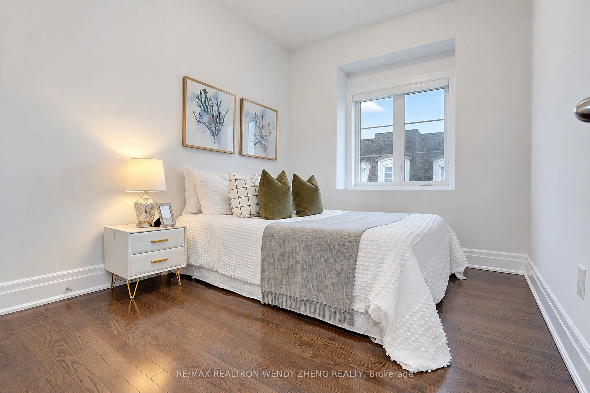 160 Elgin Mills Road W