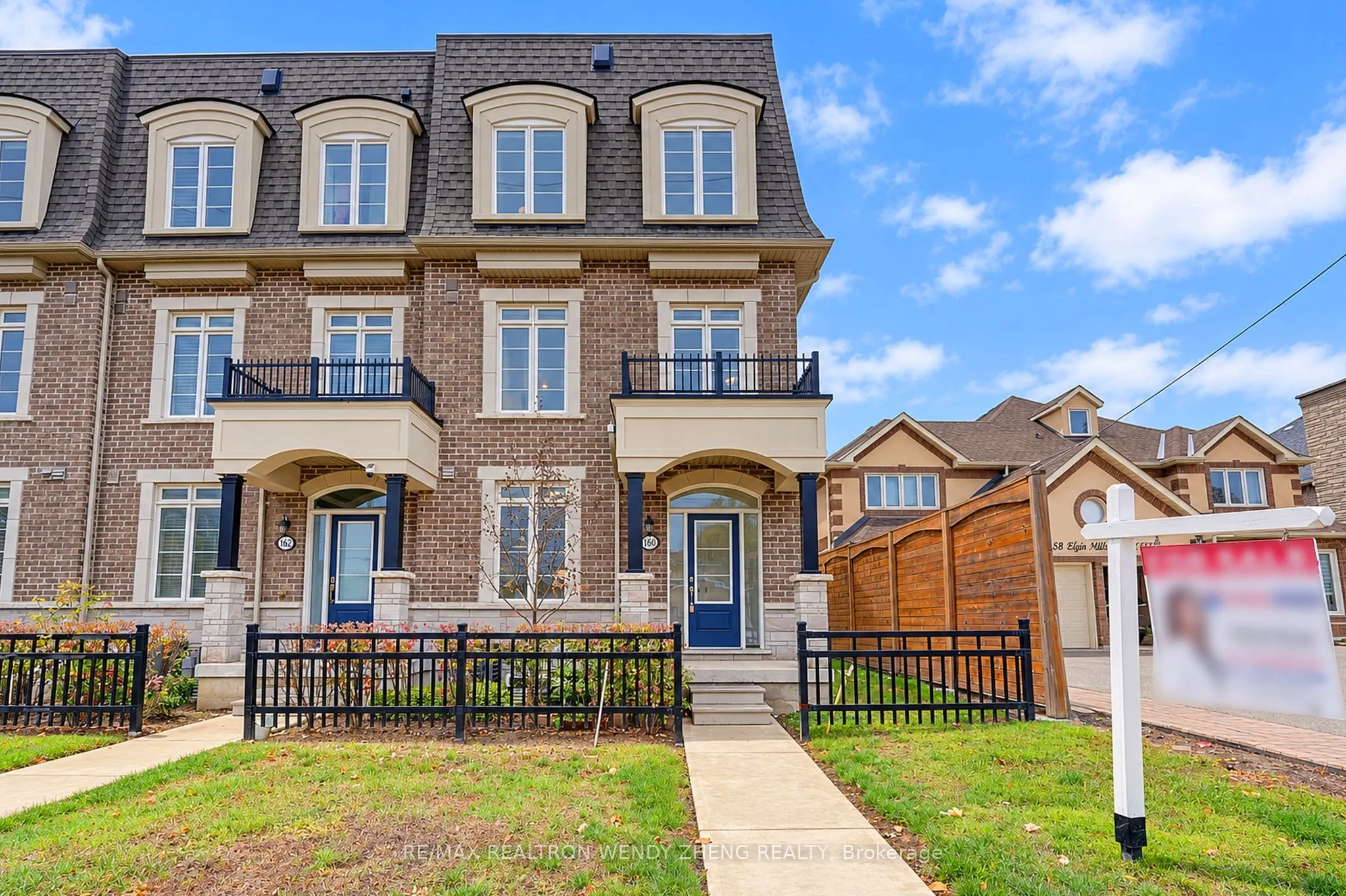 160 Elgin Mills Road W