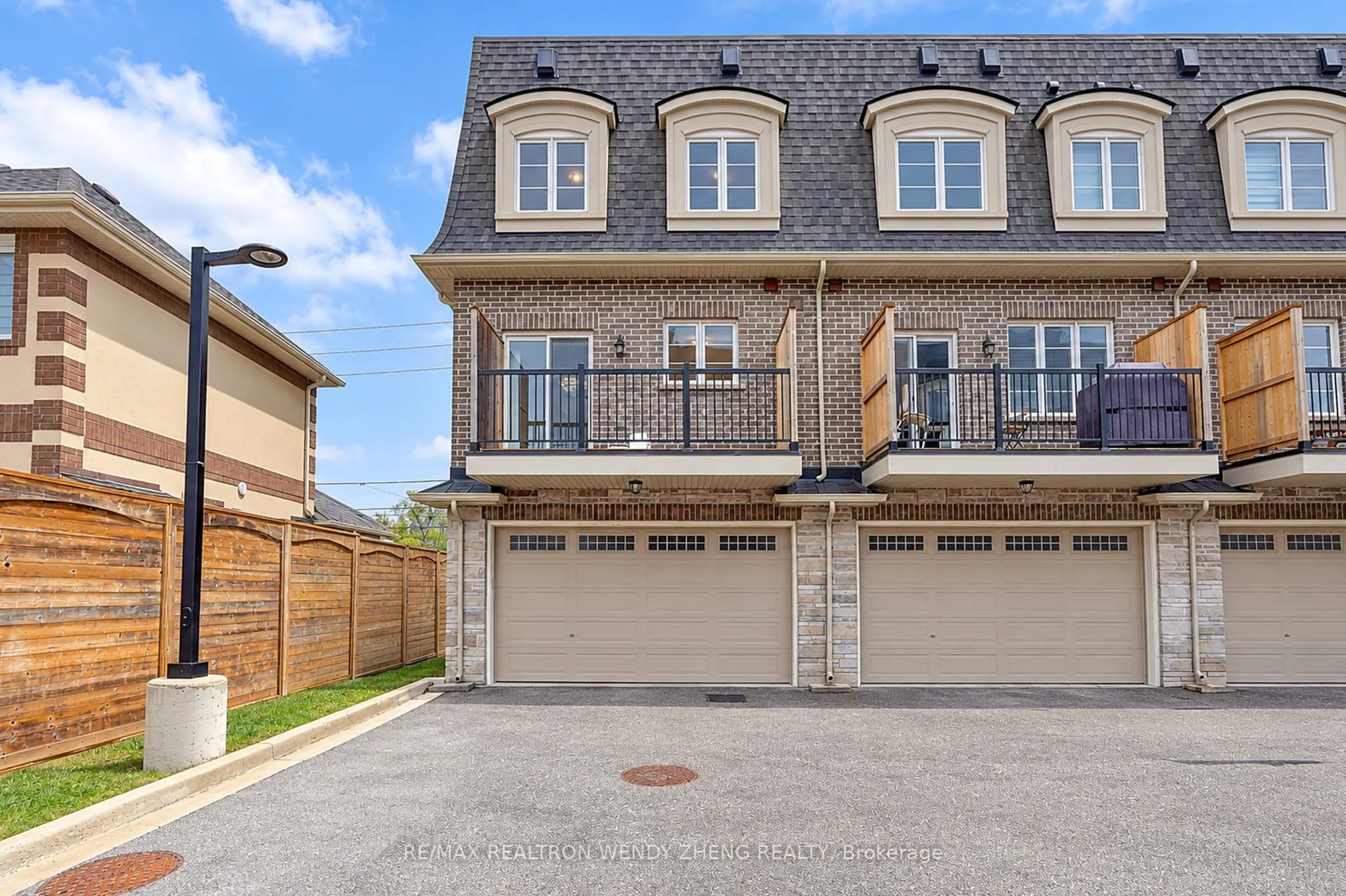 160 Elgin Mills Road W