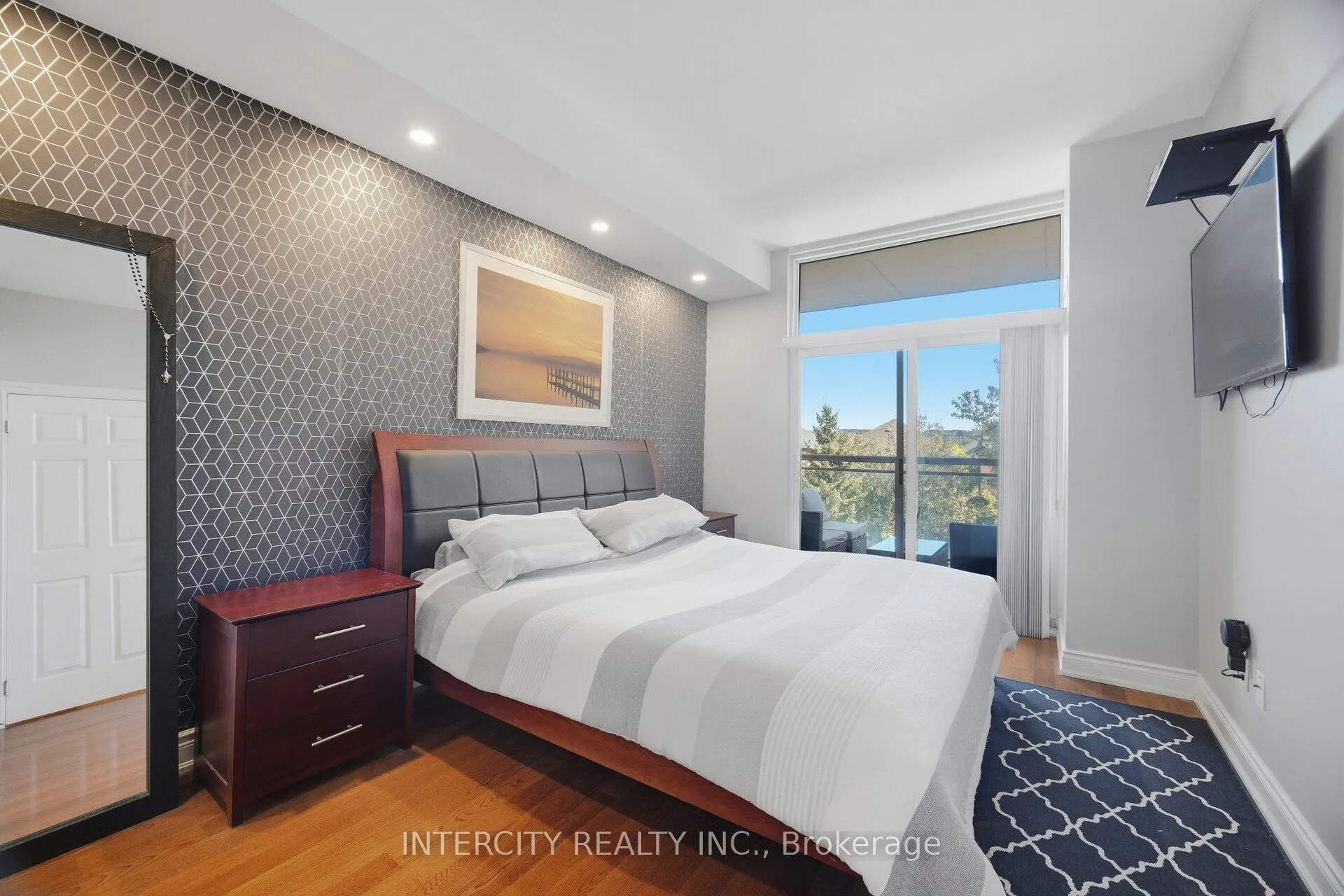 10211 Keele Street #207