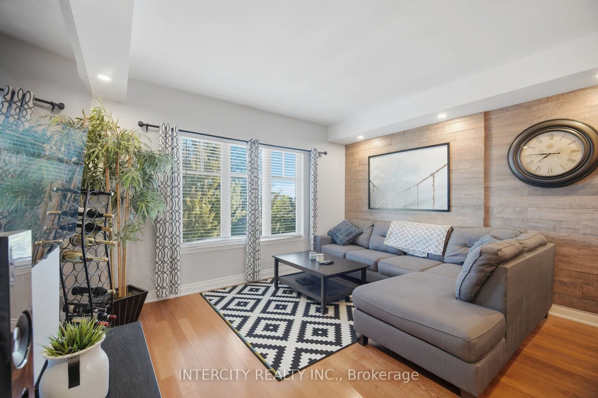 10211 Keele Street #207
