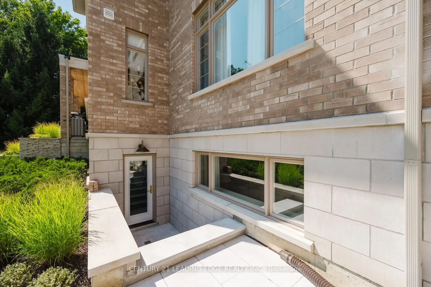 43 Newton Reed Crescent