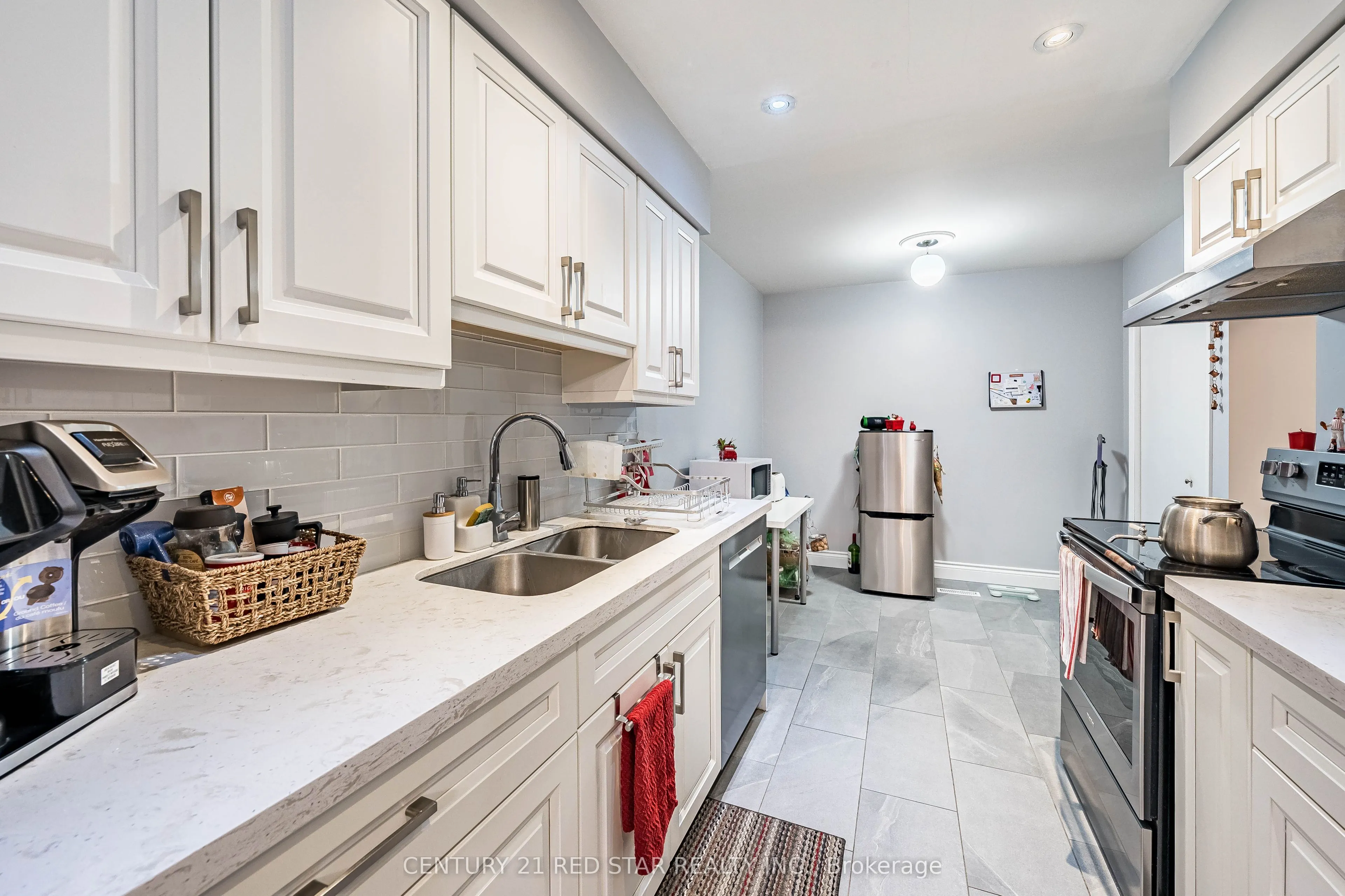 266 Simonston Boulevard #19