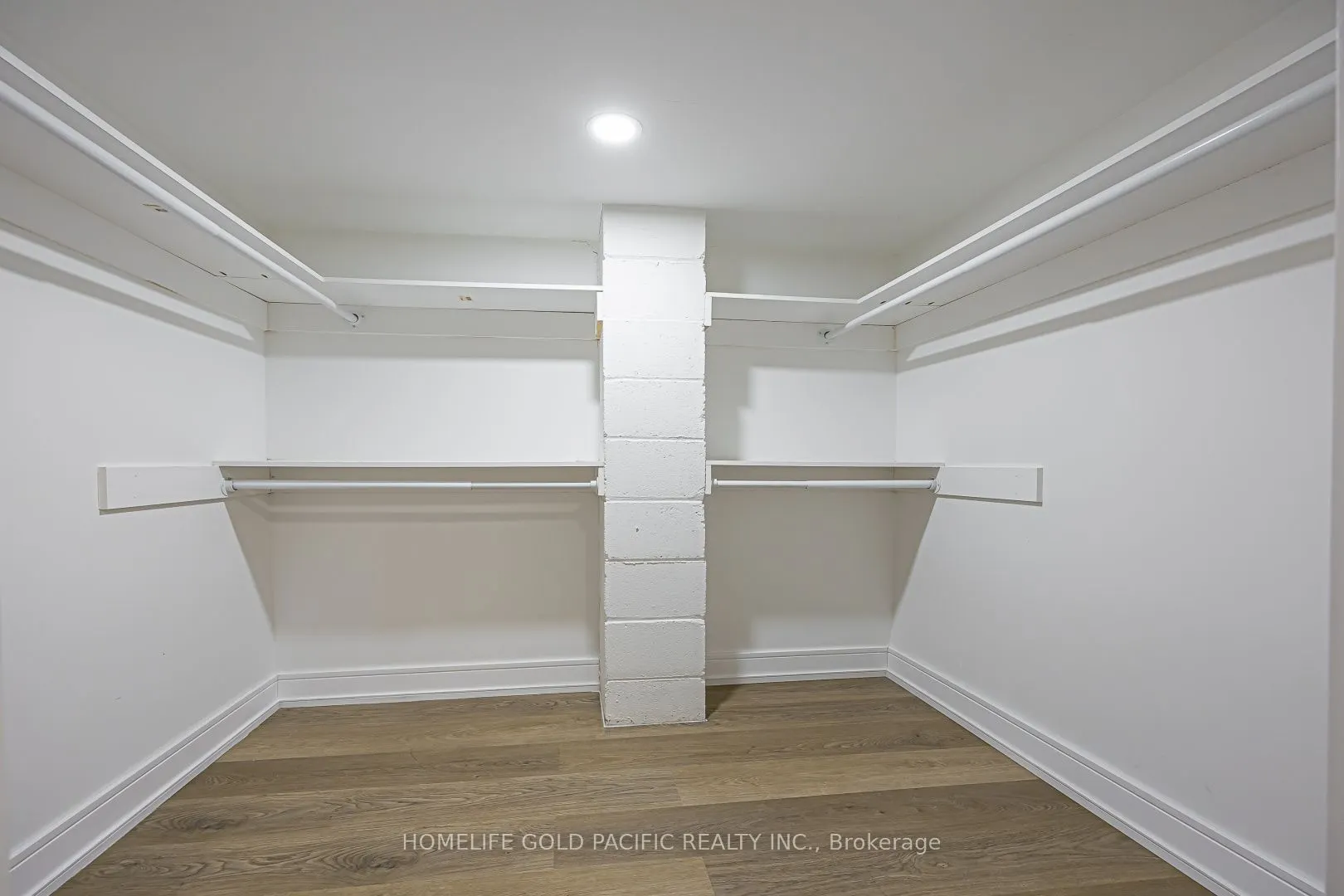 314 Wenlock  (Basement) Avenue