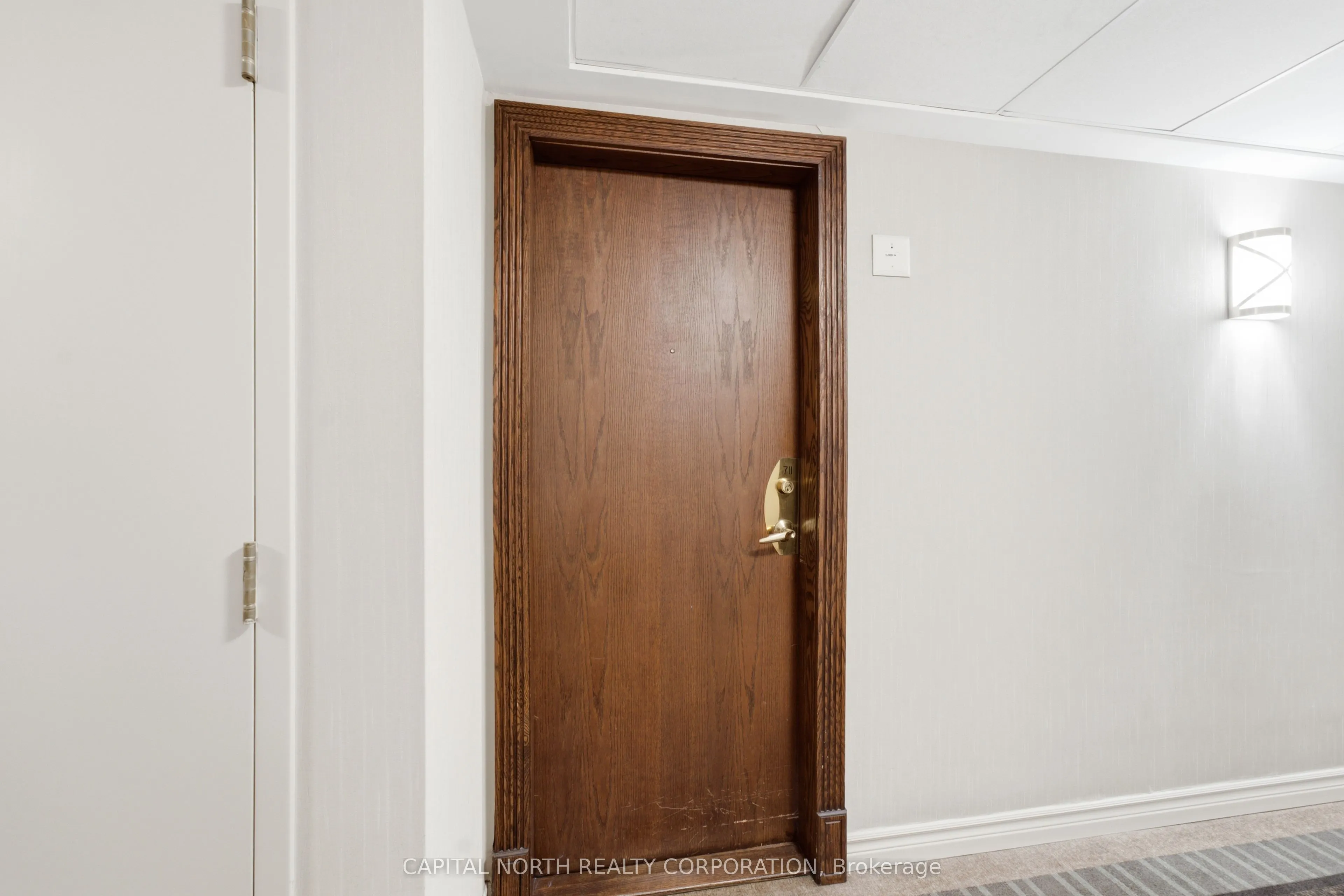 39 Oneida Crescent #711