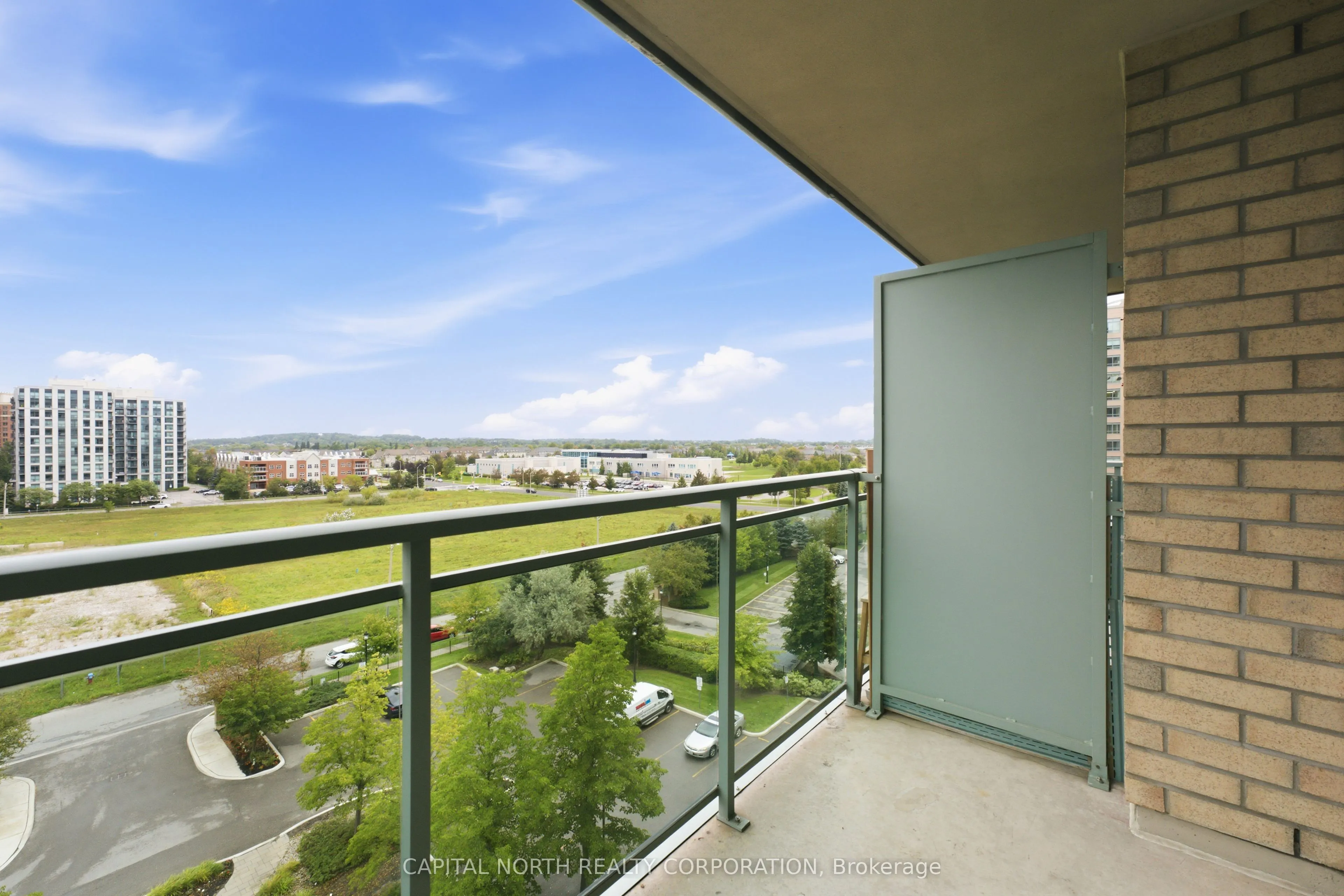 39 Oneida Crescent #711
