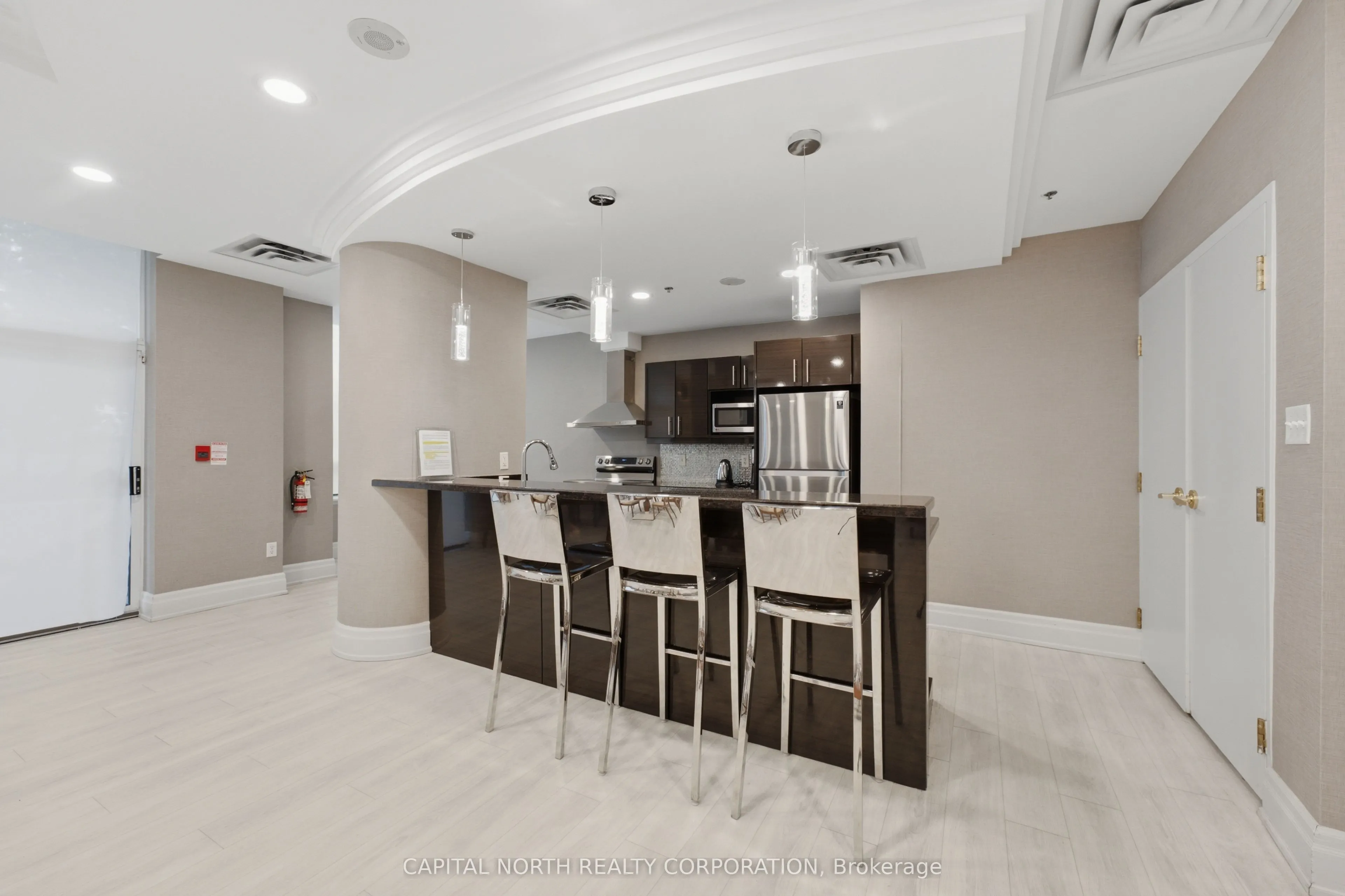 39 Oneida Crescent #711