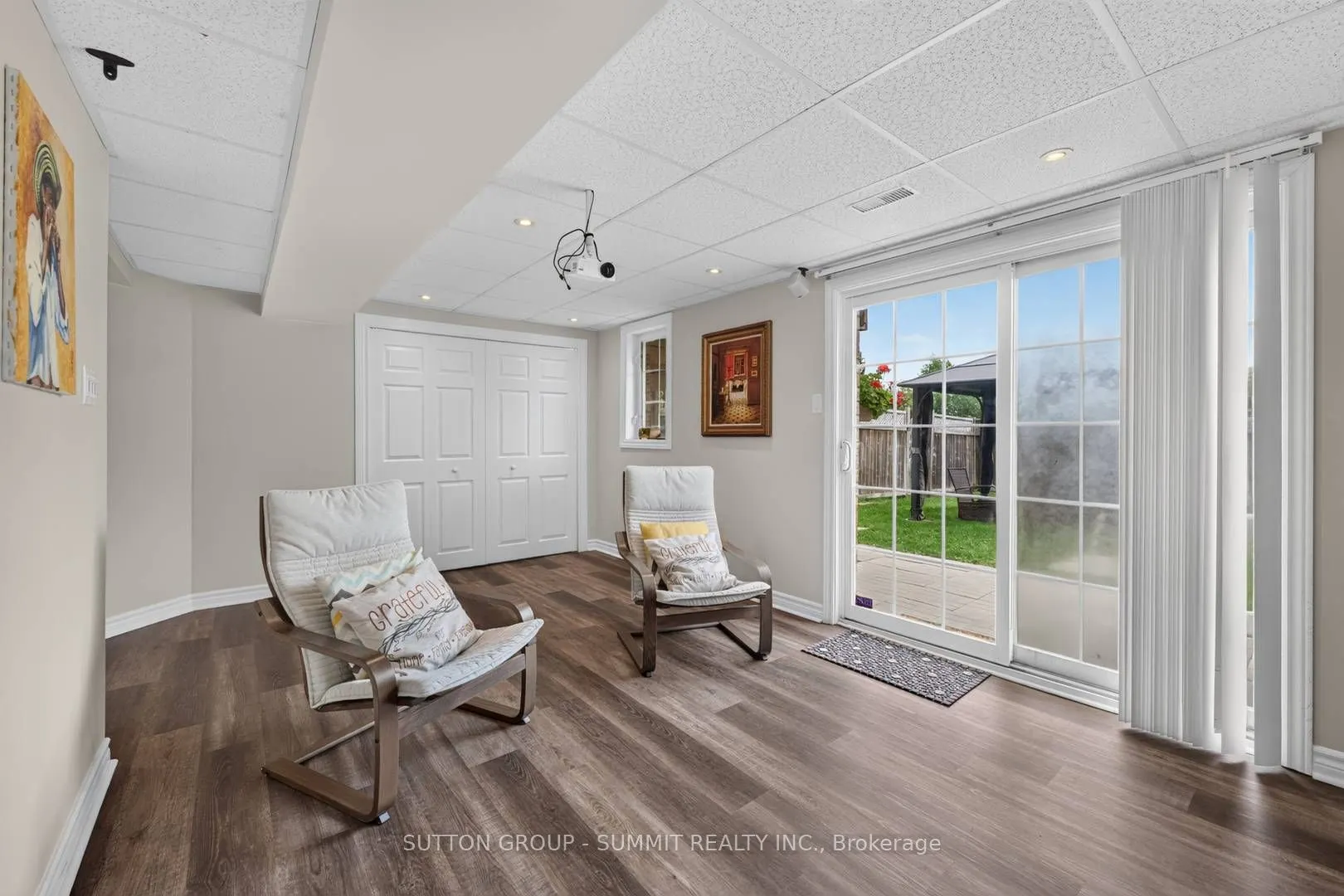187 Kirkvalley Crescent