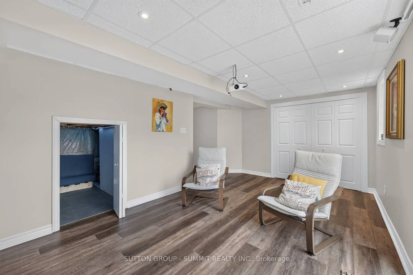187 Kirkvalley Crescent