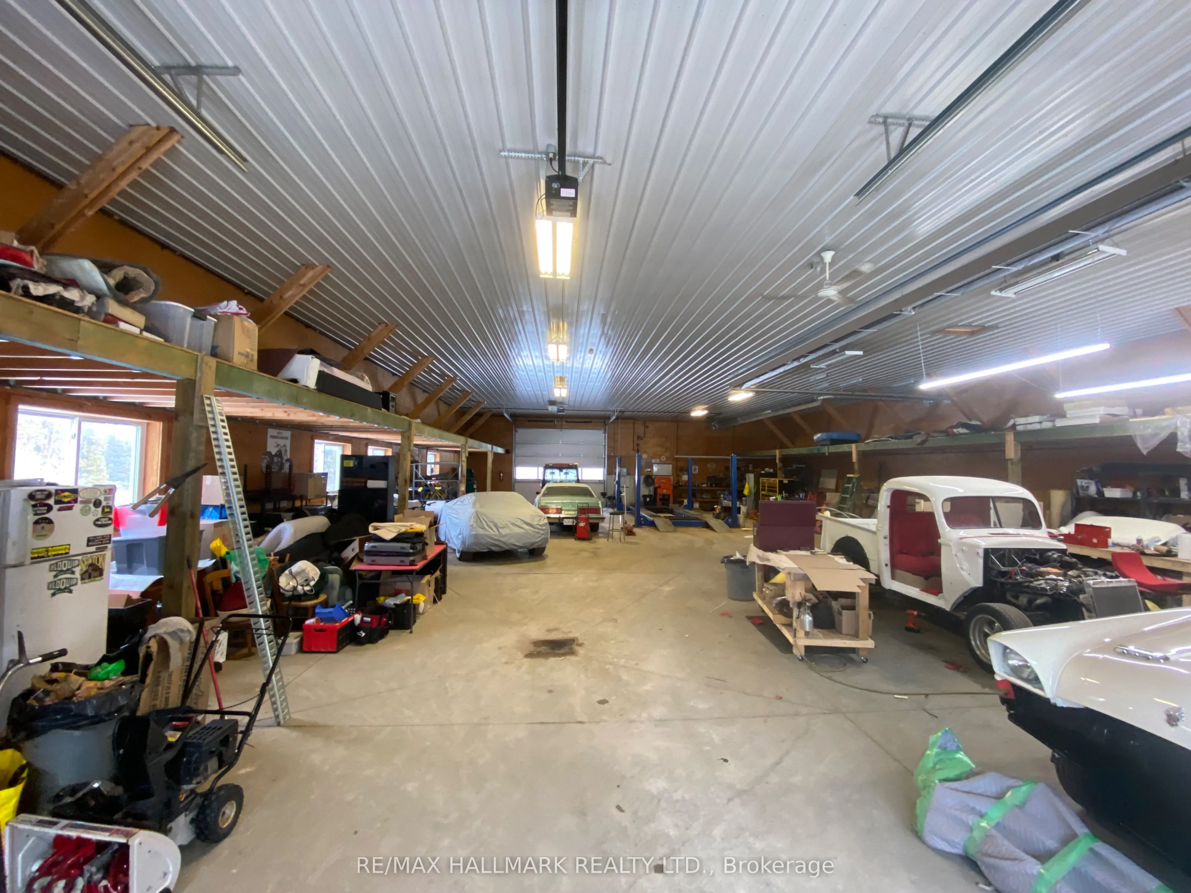 4749 Aurora Road E