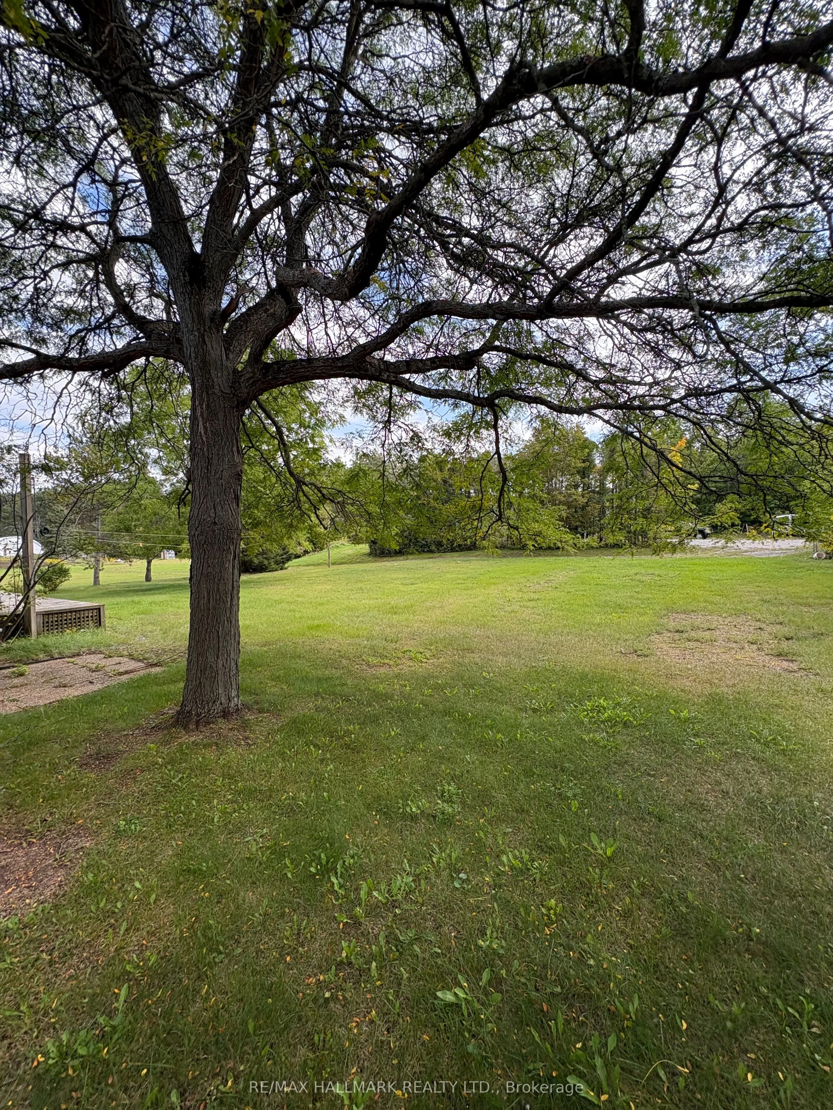 4749 Aurora Road E