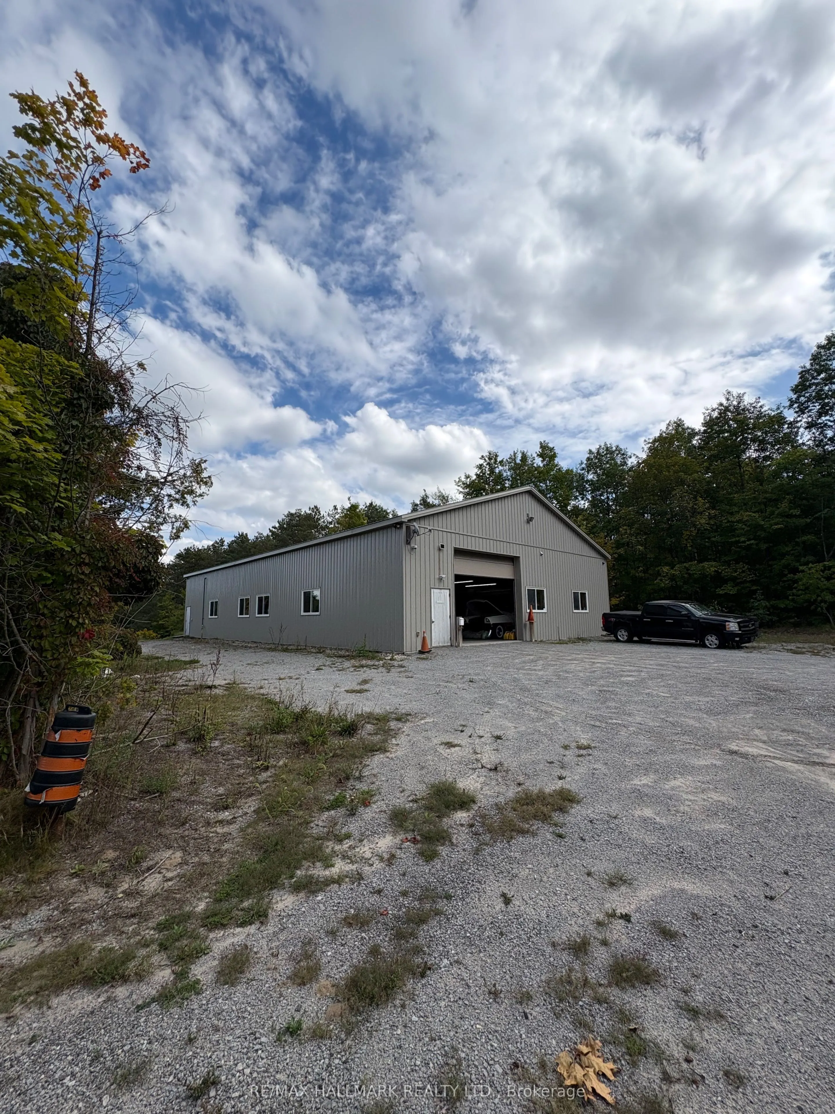 4749 Aurora Road E