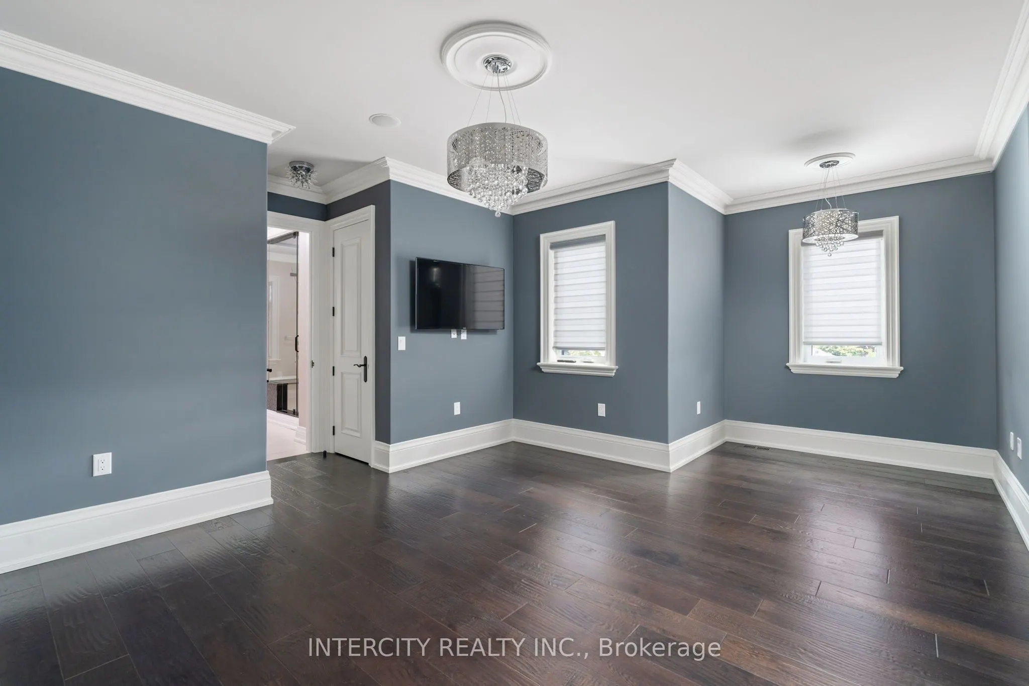 27 Rockview Gardens
