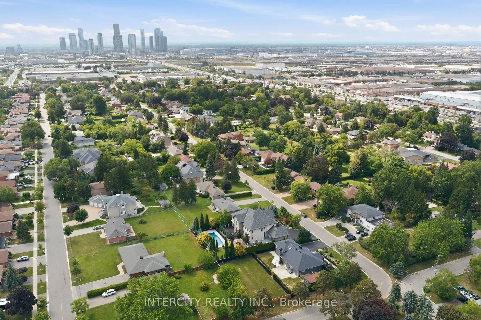 27 Rockview Gardens
