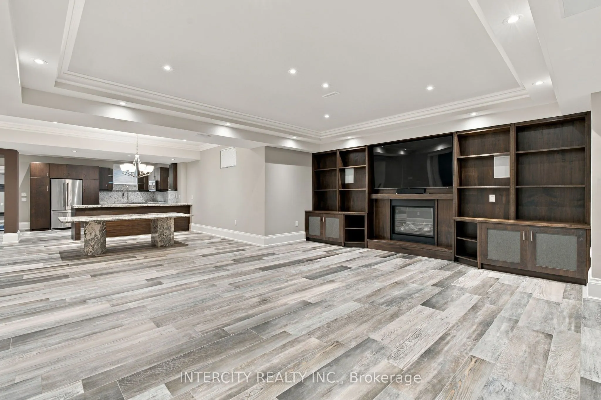 27 Rockview Gardens