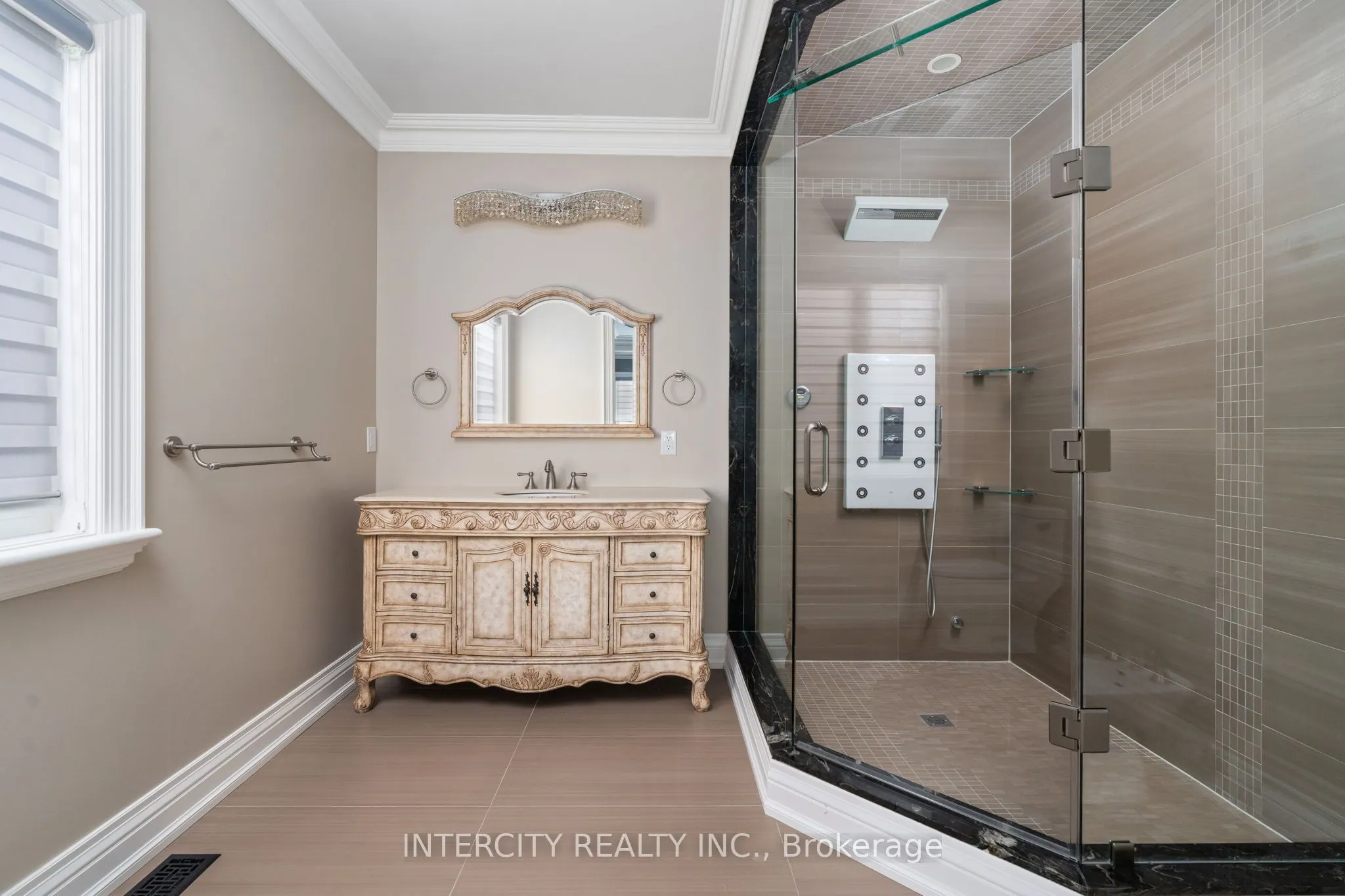 27 Rockview Gardens