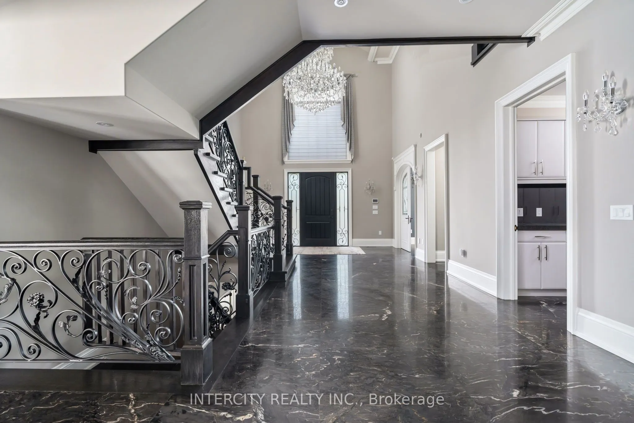 27 Rockview Gardens