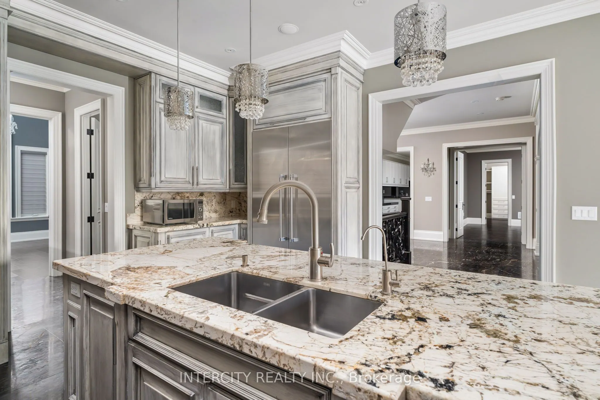 27 Rockview Gardens