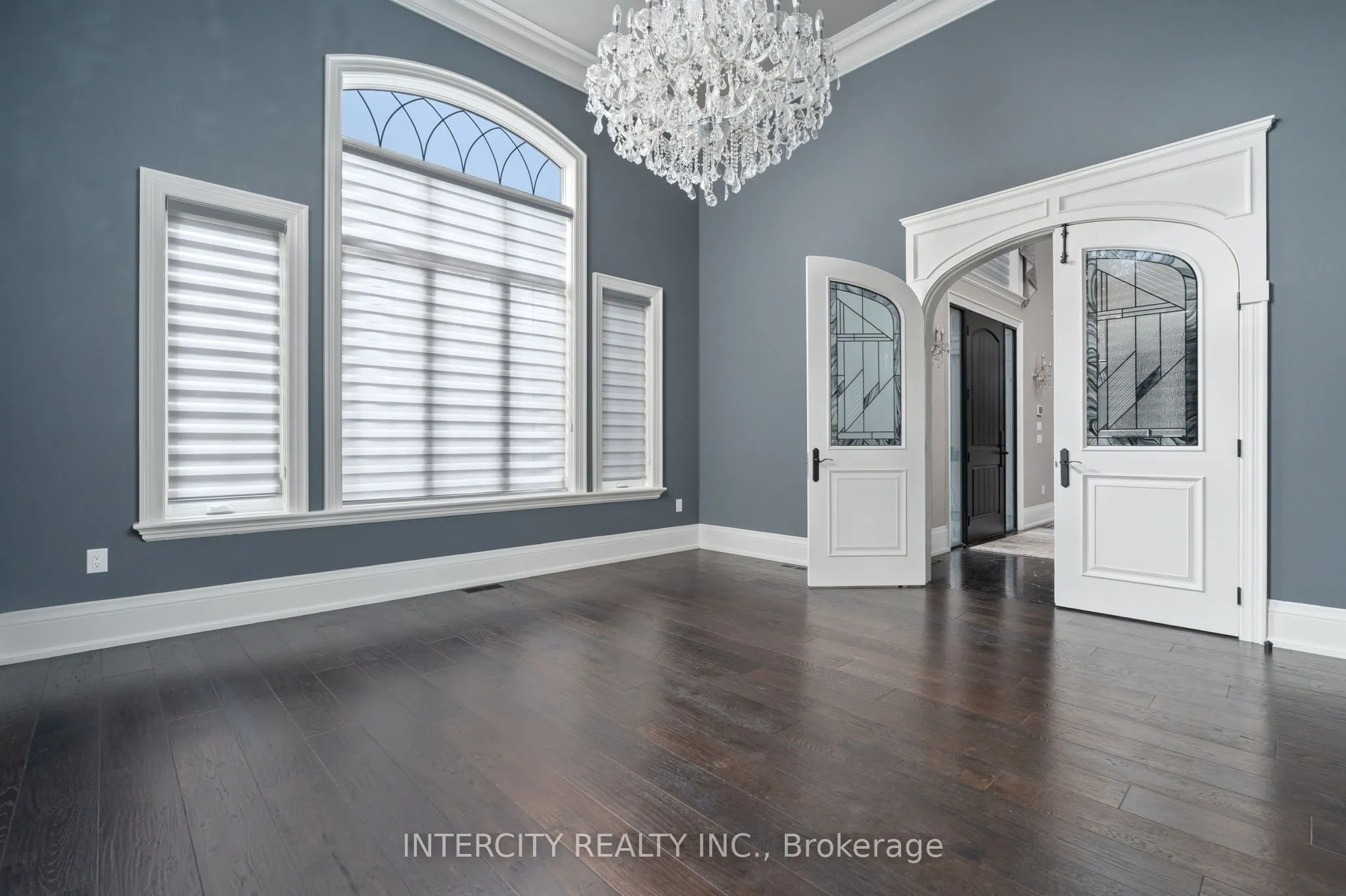 27 Rockview Gardens